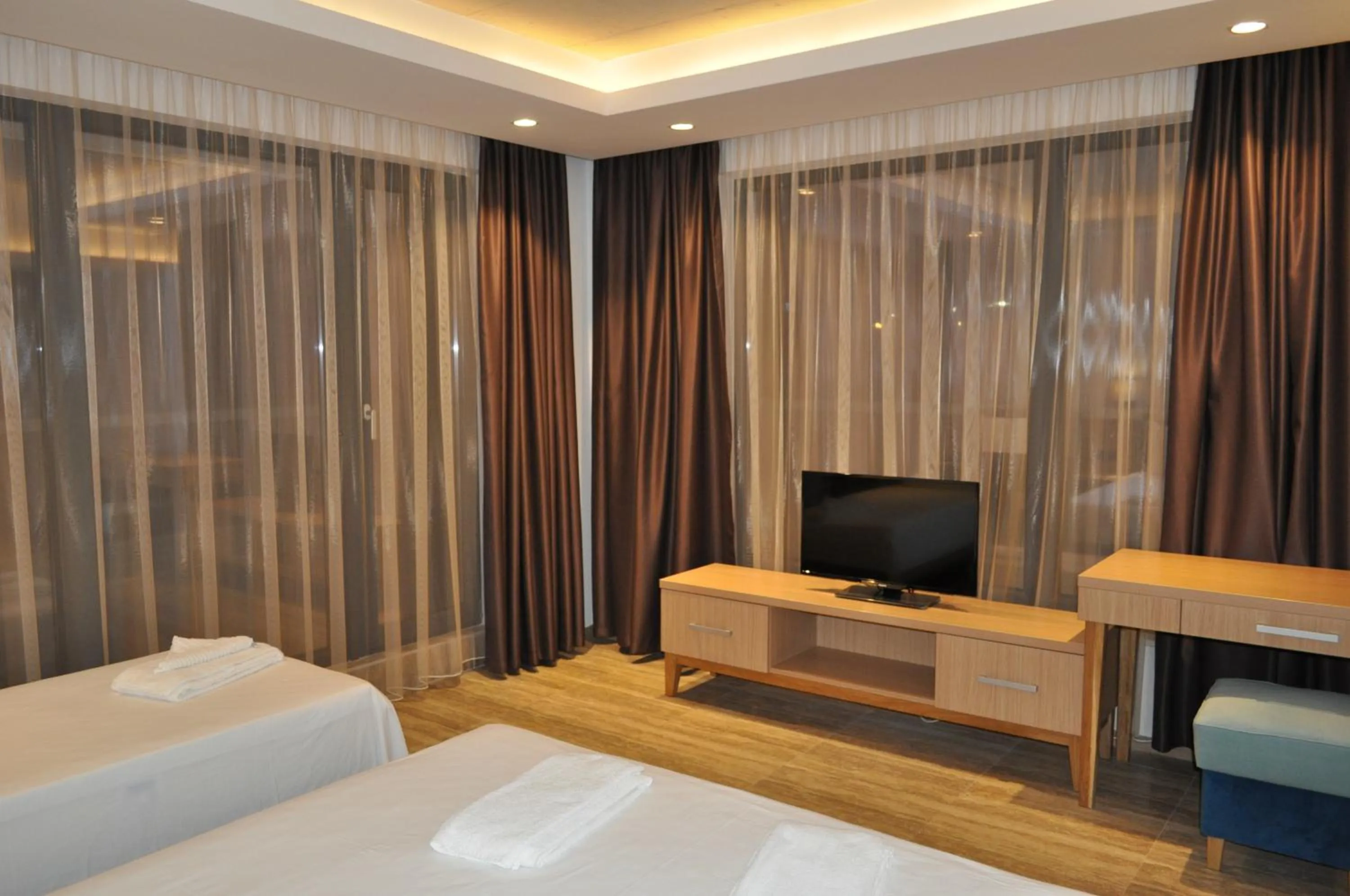 TV and multimedia, Bed in Hotel Tyulenovo