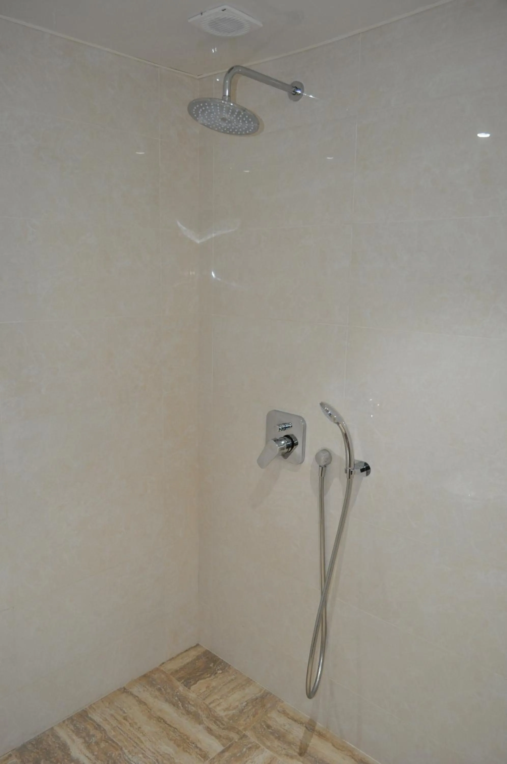 Bathroom in Hotel Tyulenovo