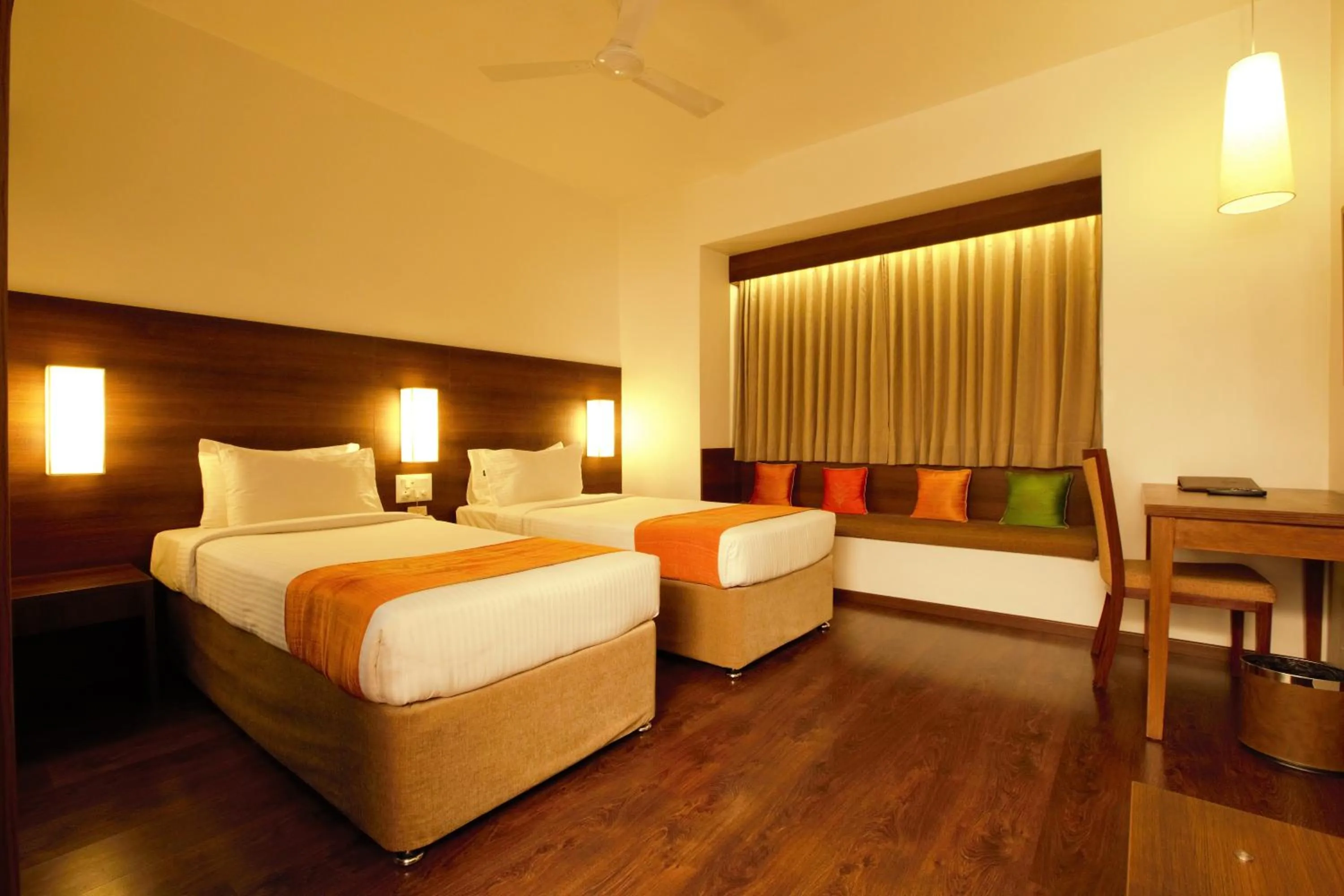 Photo of the whole room, Bed in Temple Tree Hotel