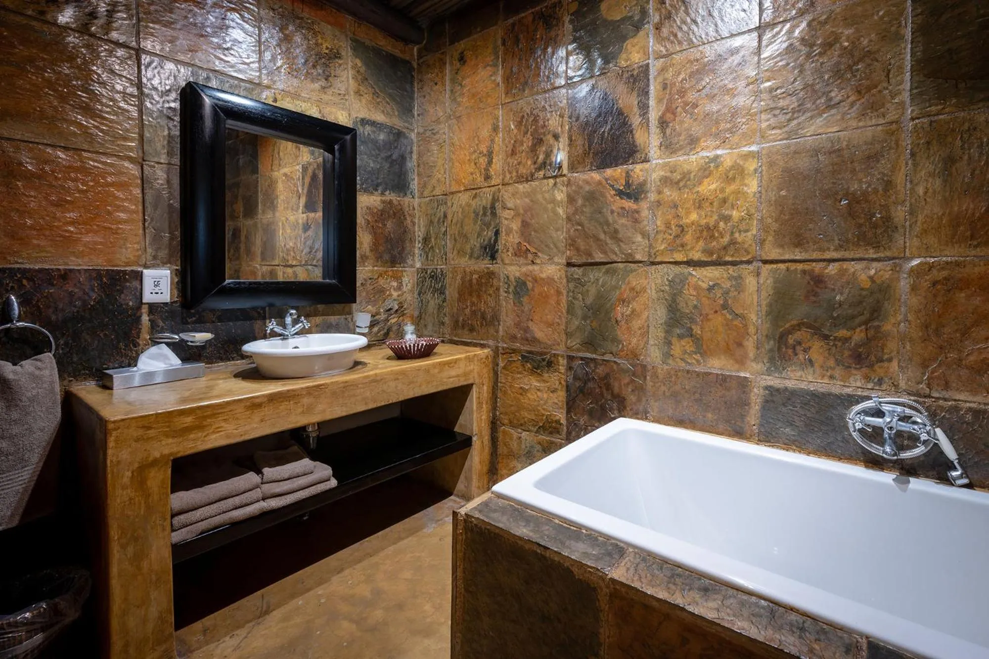 Bathroom in Karongwe- Shiduli Safari Lodge