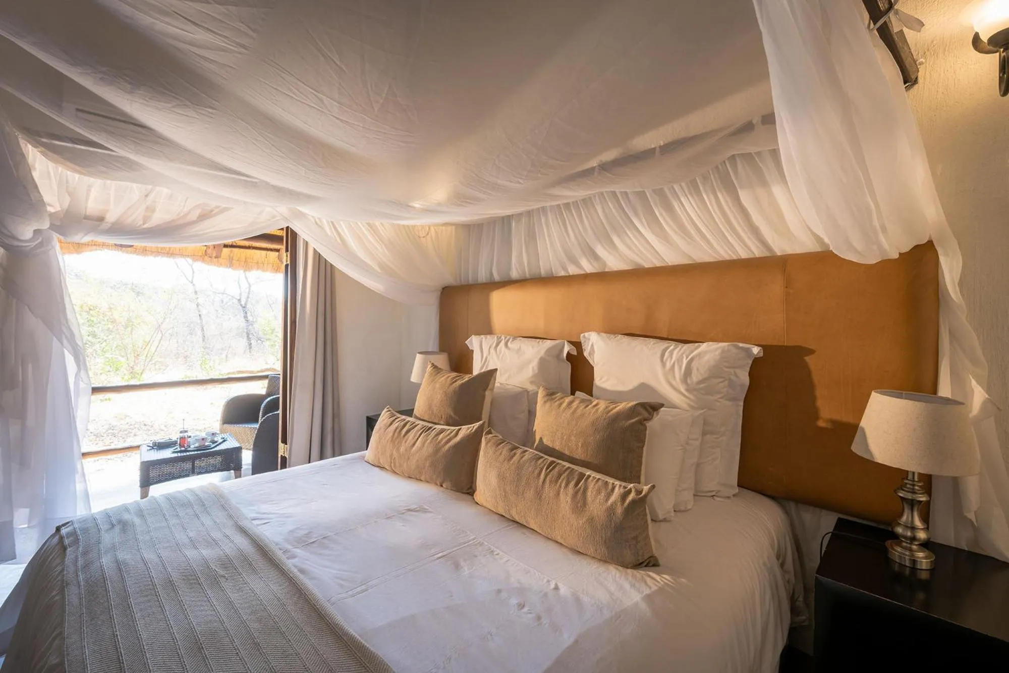 Property building, Bed in Karongwe- Shiduli Safari Lodge