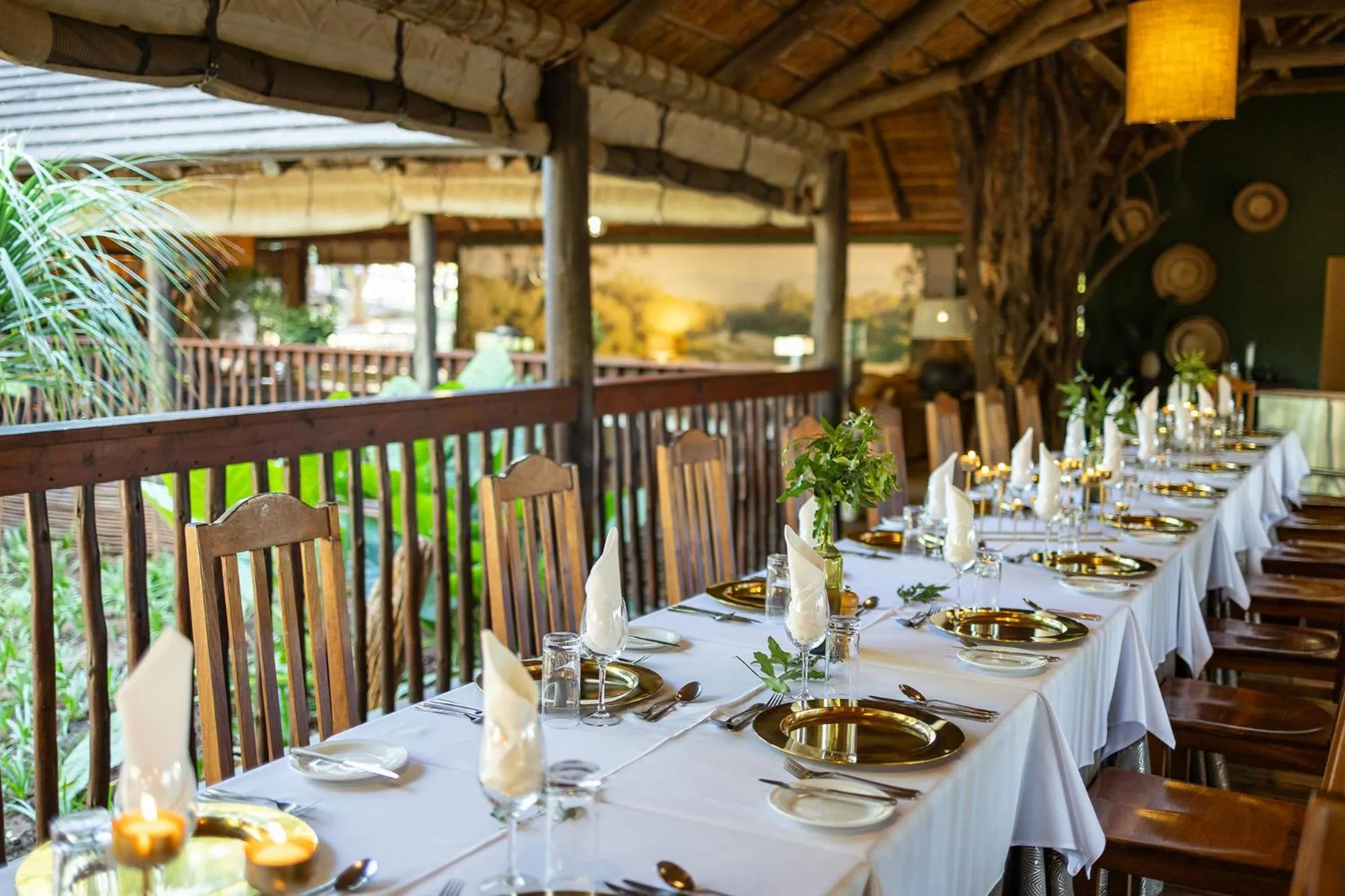 Lounge or bar in Karongwe - Chisomo Safari Camp