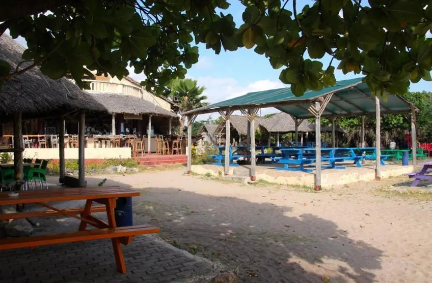Restaurant/places to eat in Kipepeo Beach and Village