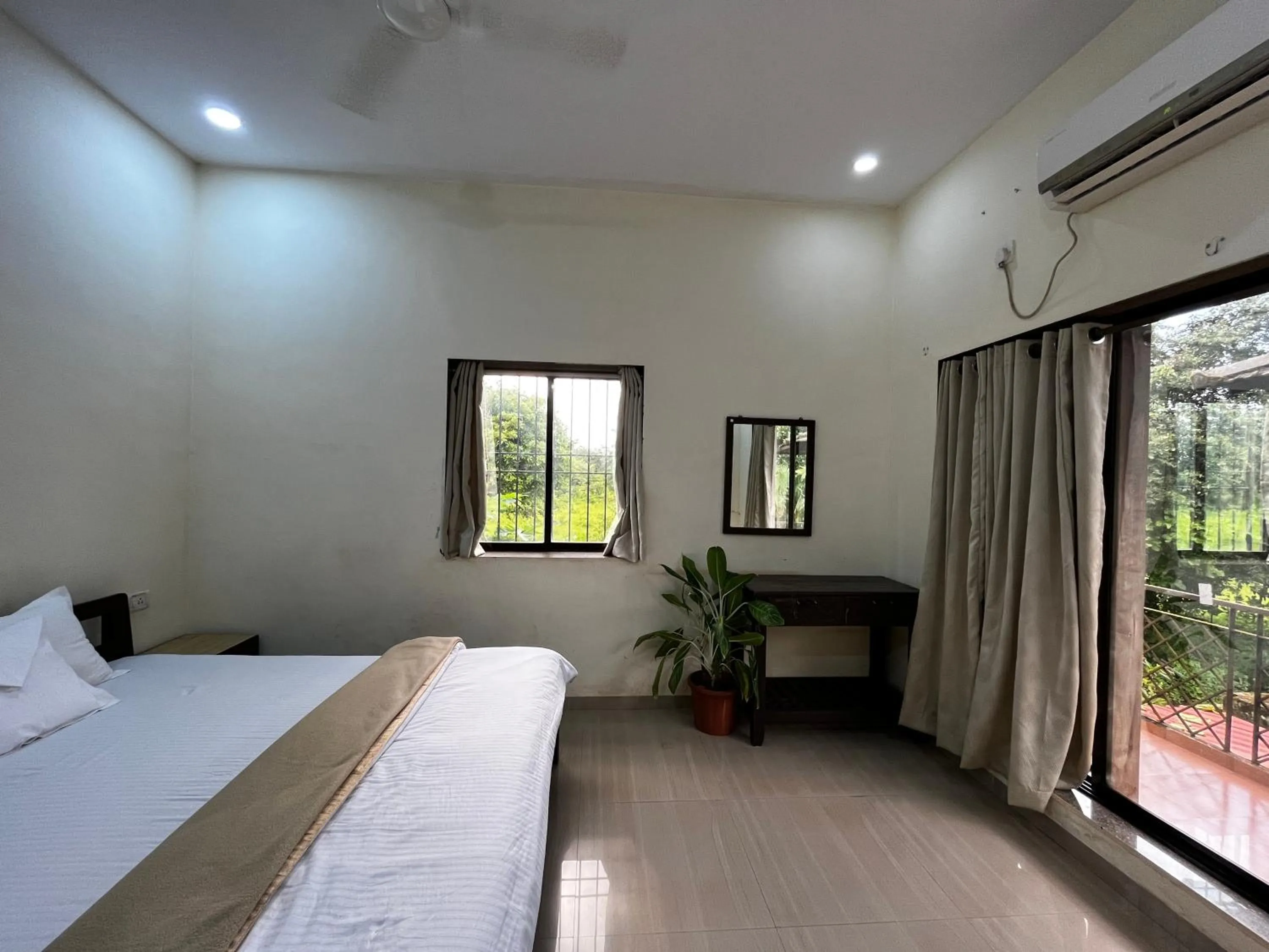 Bed in Surve Natures Resort - Chiplun