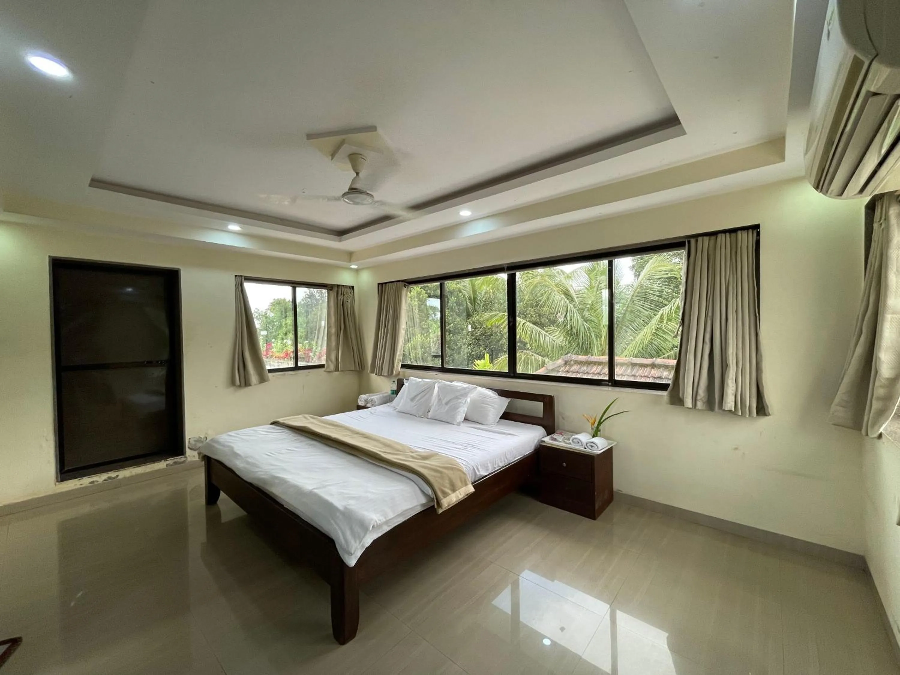 Bed in Surve Natures Resort - Chiplun