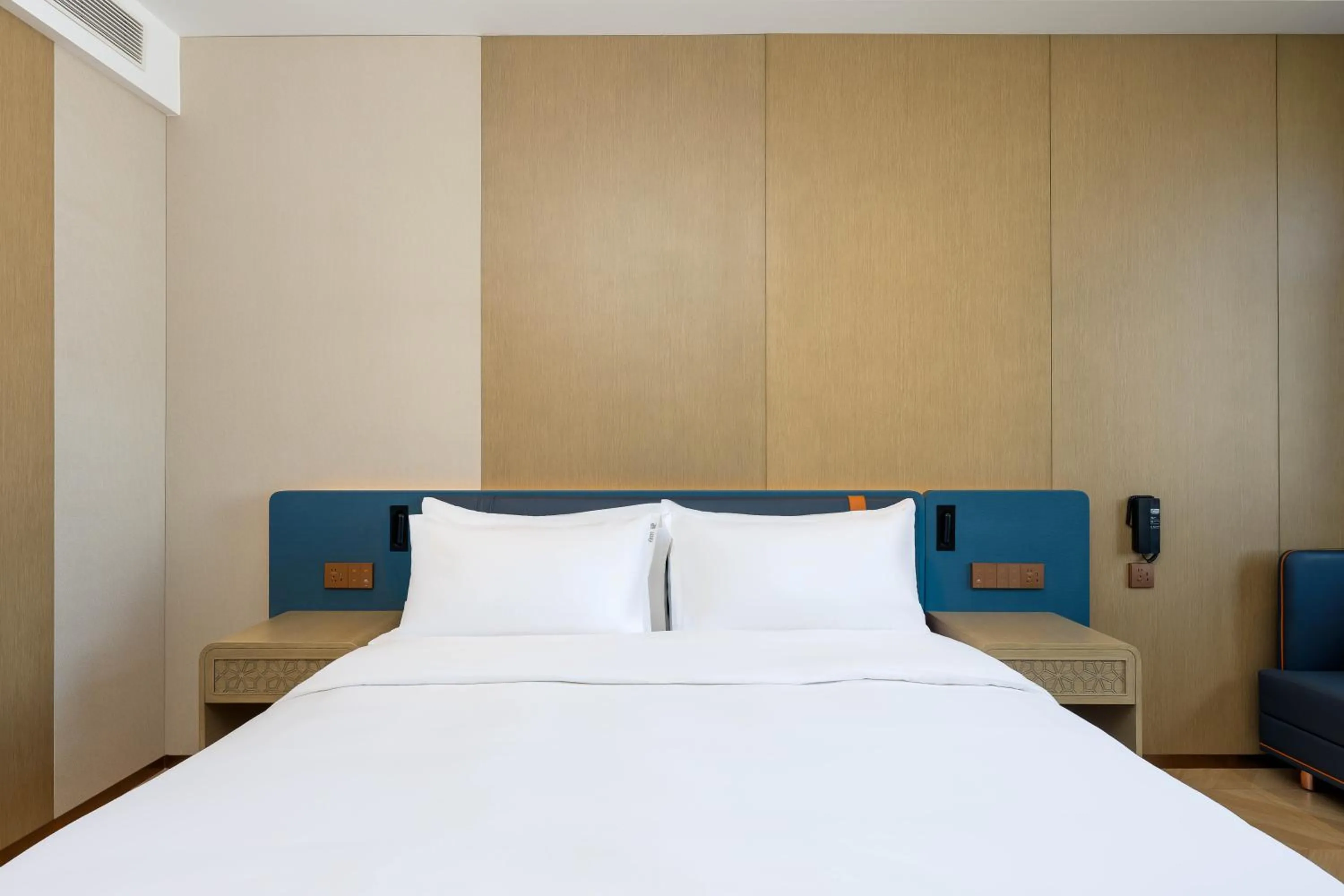 Standard King Room - Accessible in Holiday Inn Express Kashgar Downtown by IHG