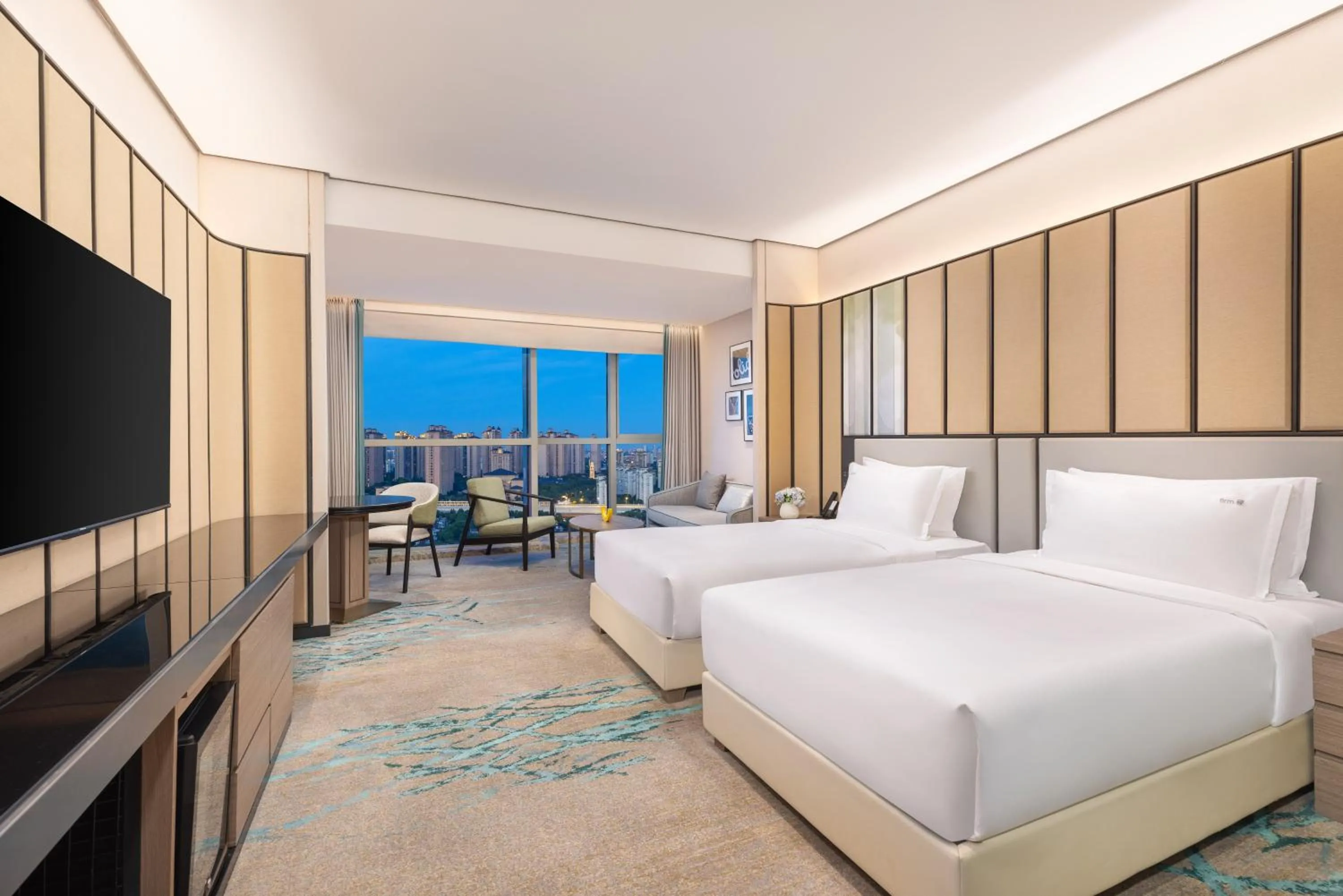 Photo of the whole room, Bed in Holiday Inn Shanghai Minhang Center by IHG