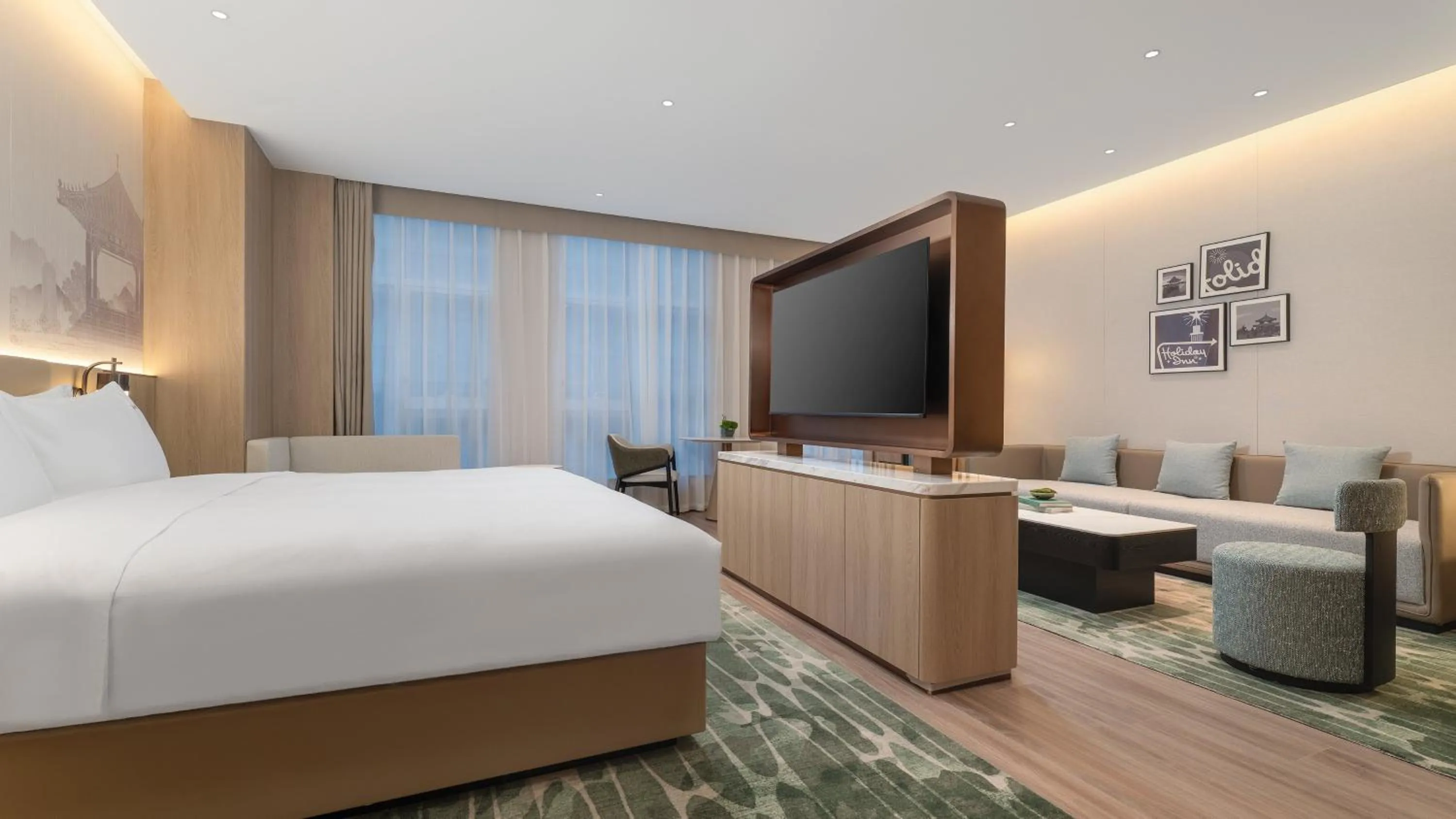 Photo of the whole room, Bed in Holiday Inn Jinan Thousand Buddha Mountain by IHG