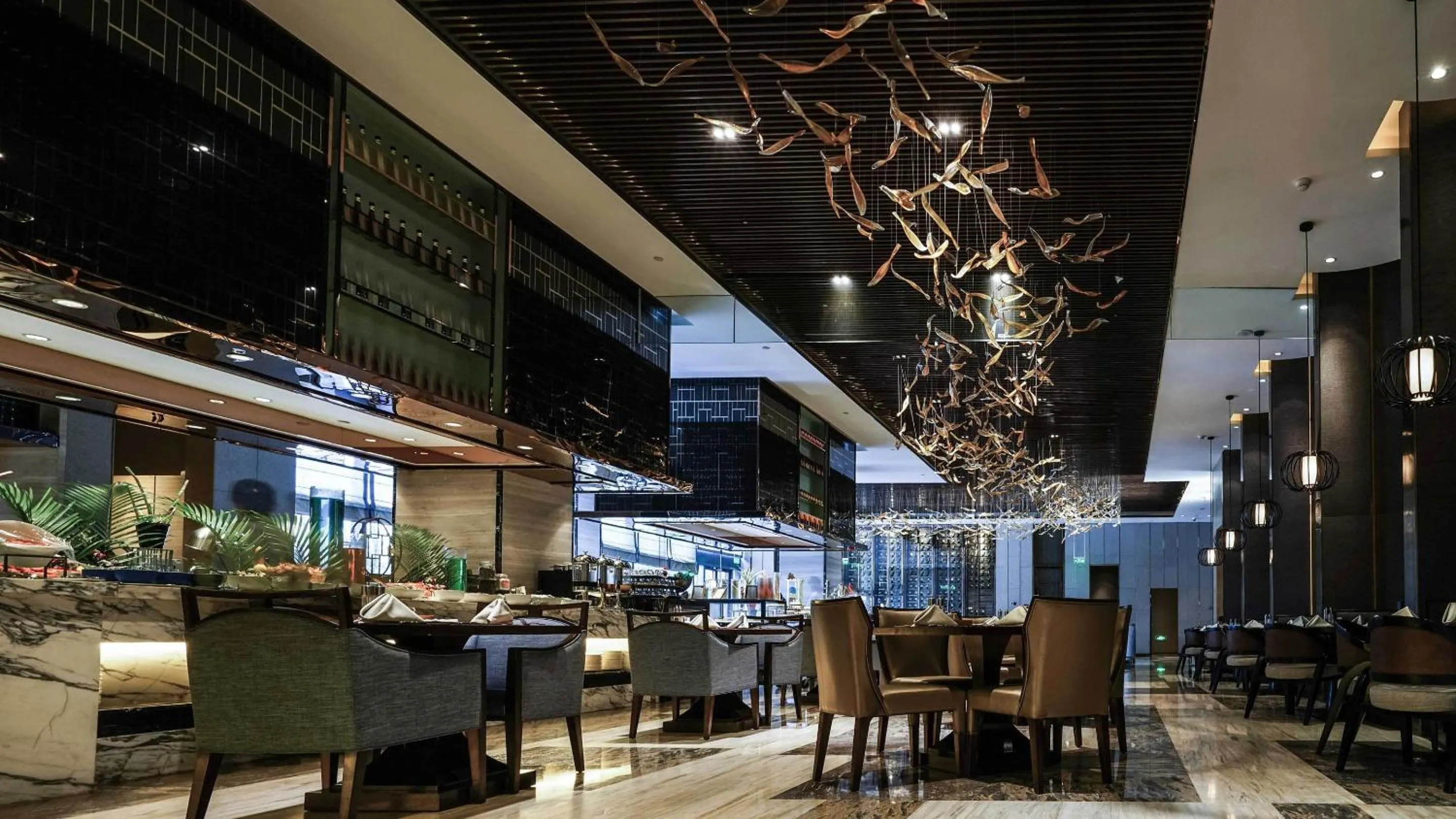 Restaurant/places to eat in Lancaster Legacy Hotel & Apartments