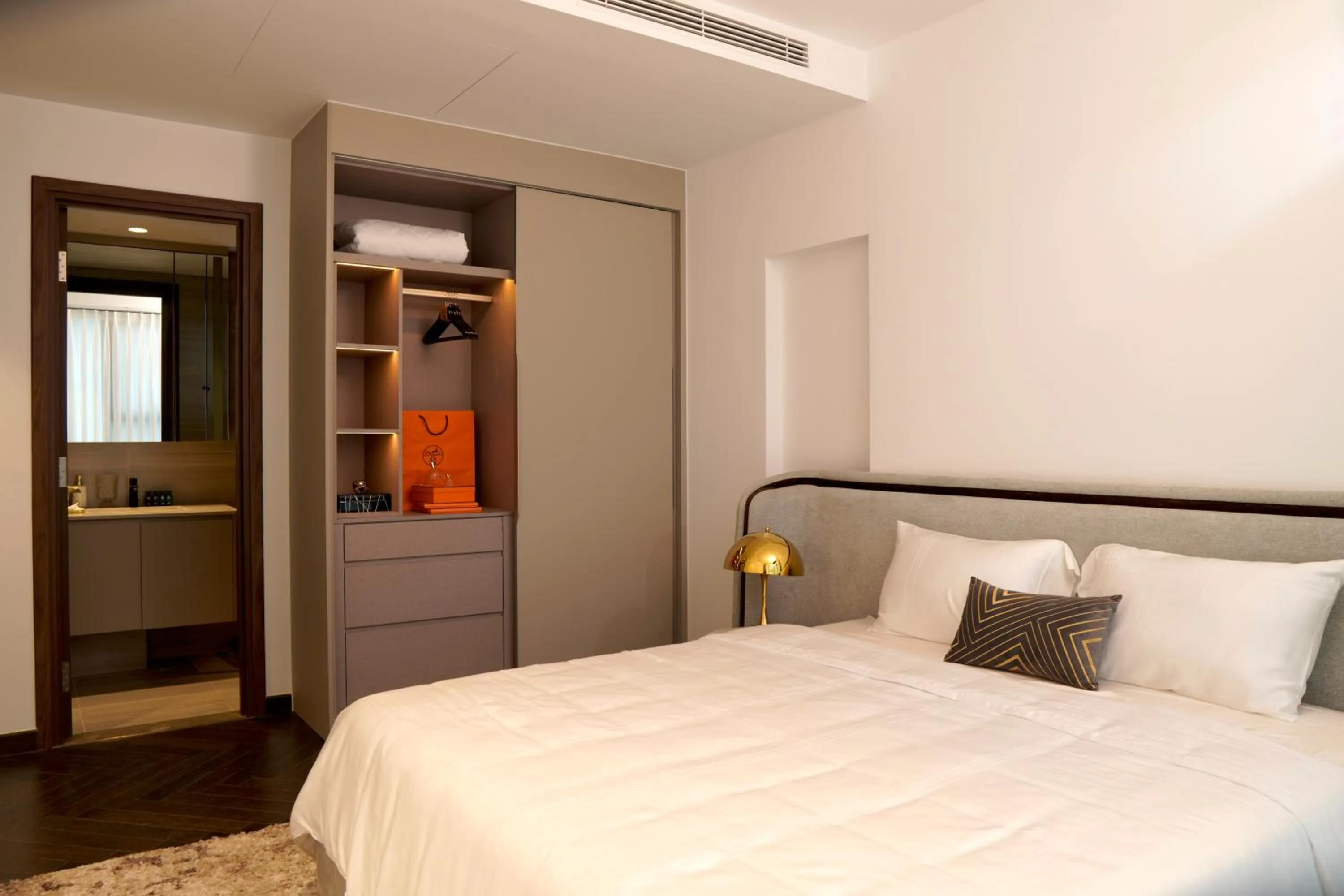 Bed in Lancaster Legacy Hotel & Apartments