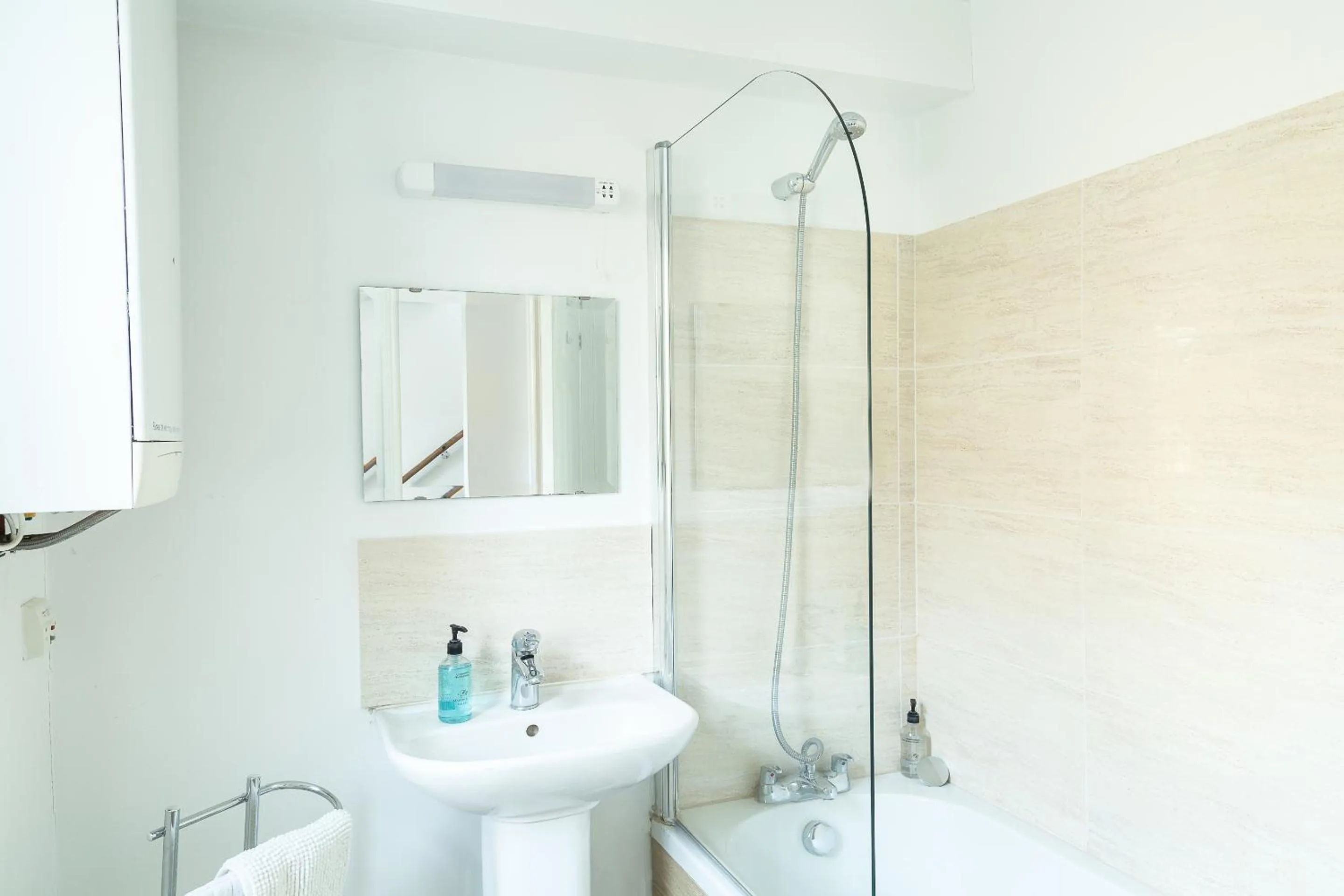 Bathroom in Bath Breaks Apartments