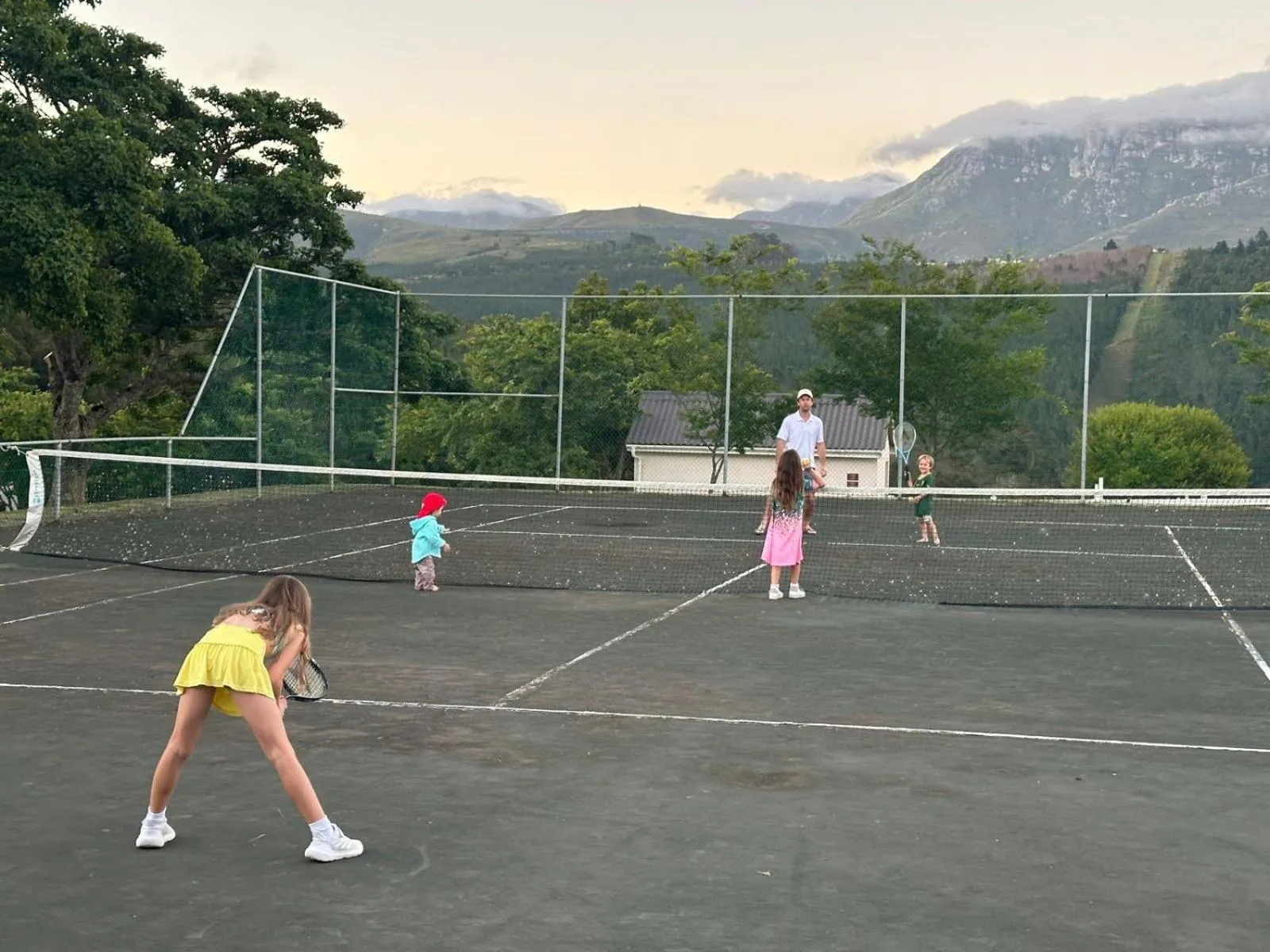 People in Eight Bells Mountain Inn