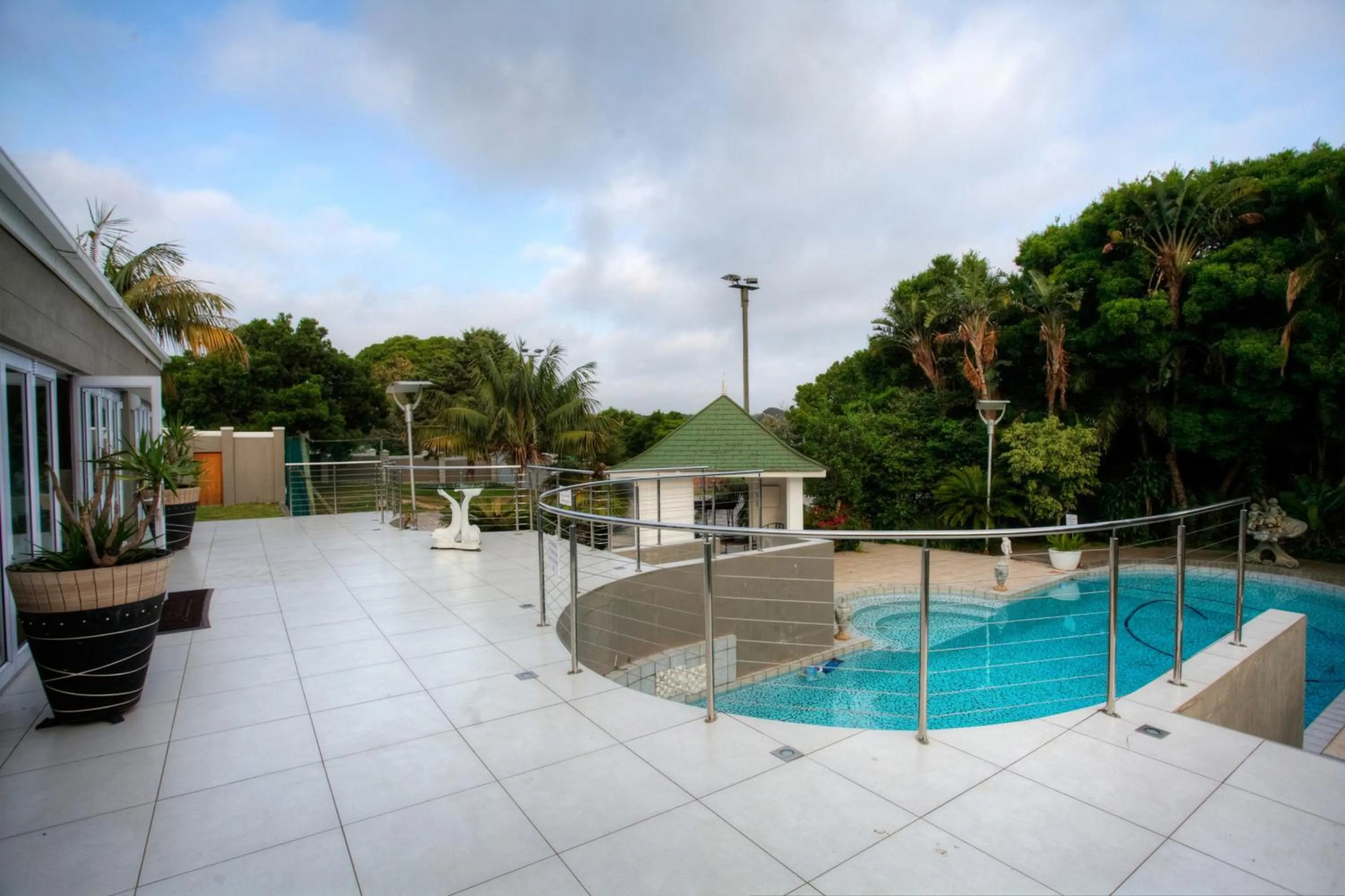 Swimming pool in 39 on Church