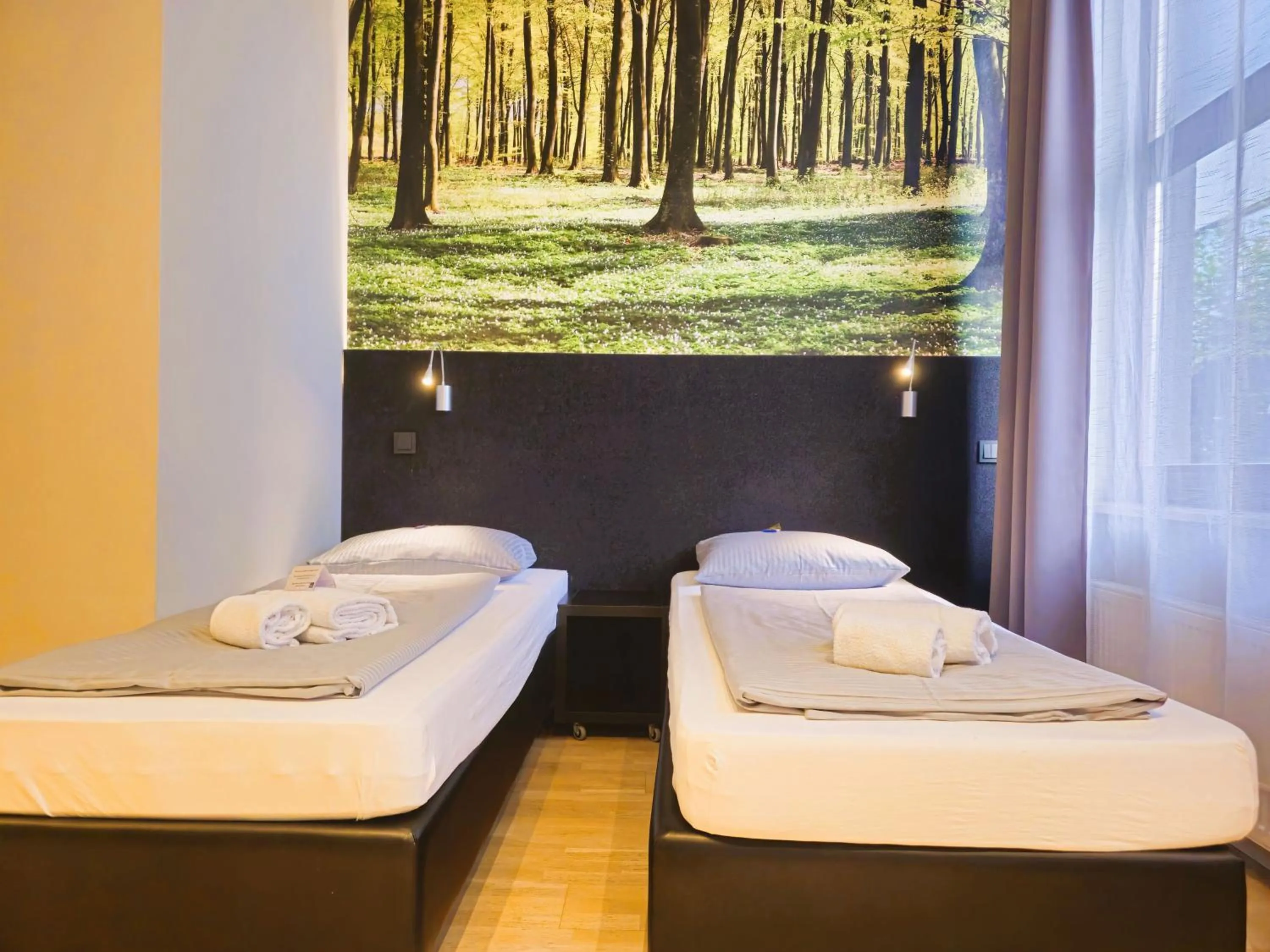 Photo of the whole room, Bed in ARRIVEL Hotel Kirchheim - bisher Novitel