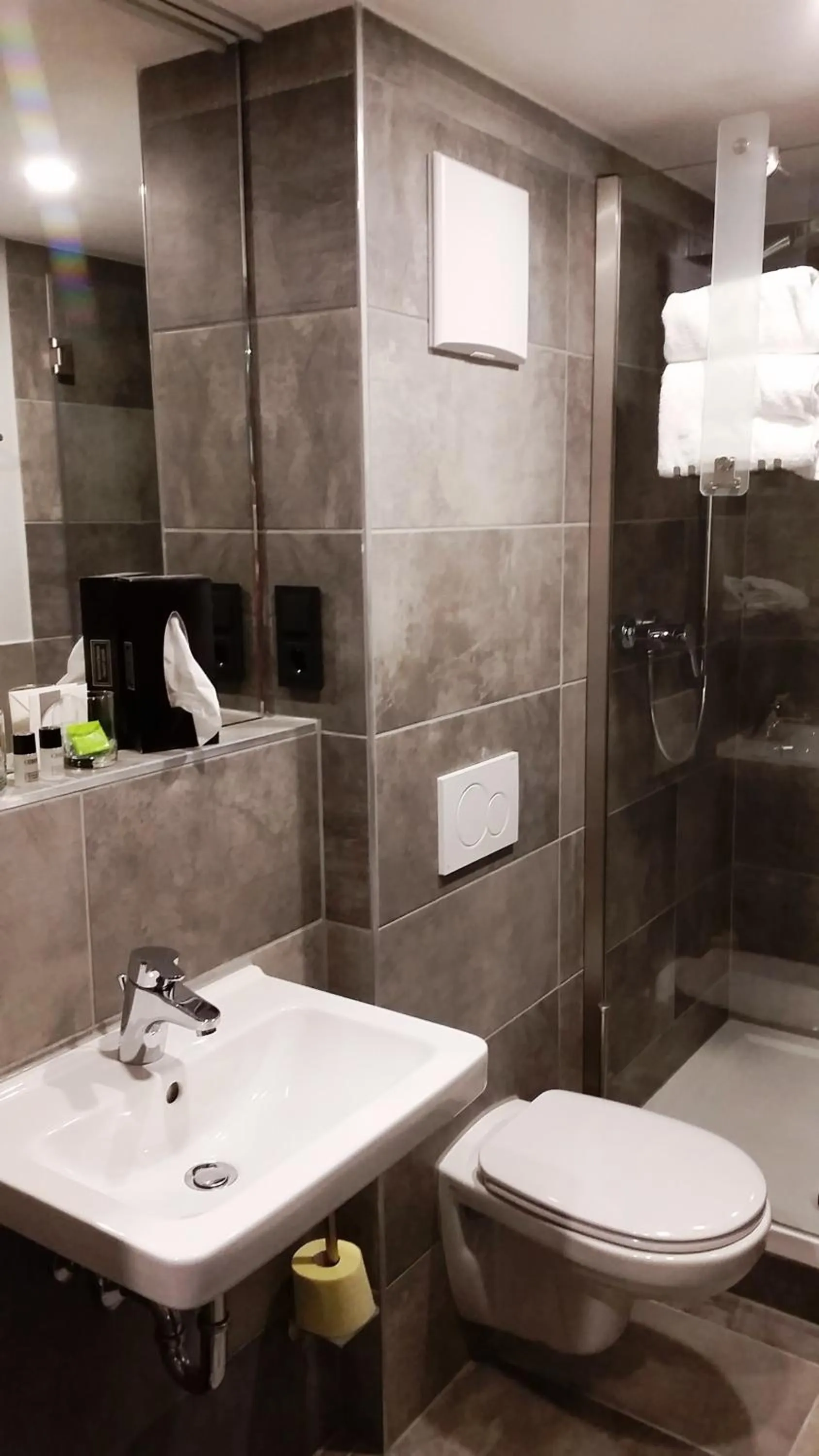 Bathroom in ARRIVEL Hotel Kirchheim - bisher Novitel
