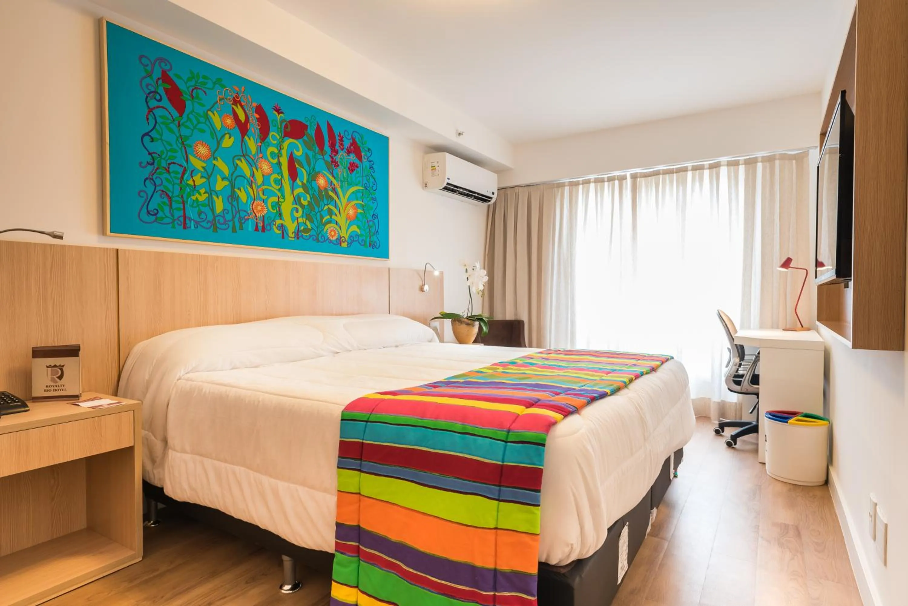 Day, Bed in Royalty Rio Hotel