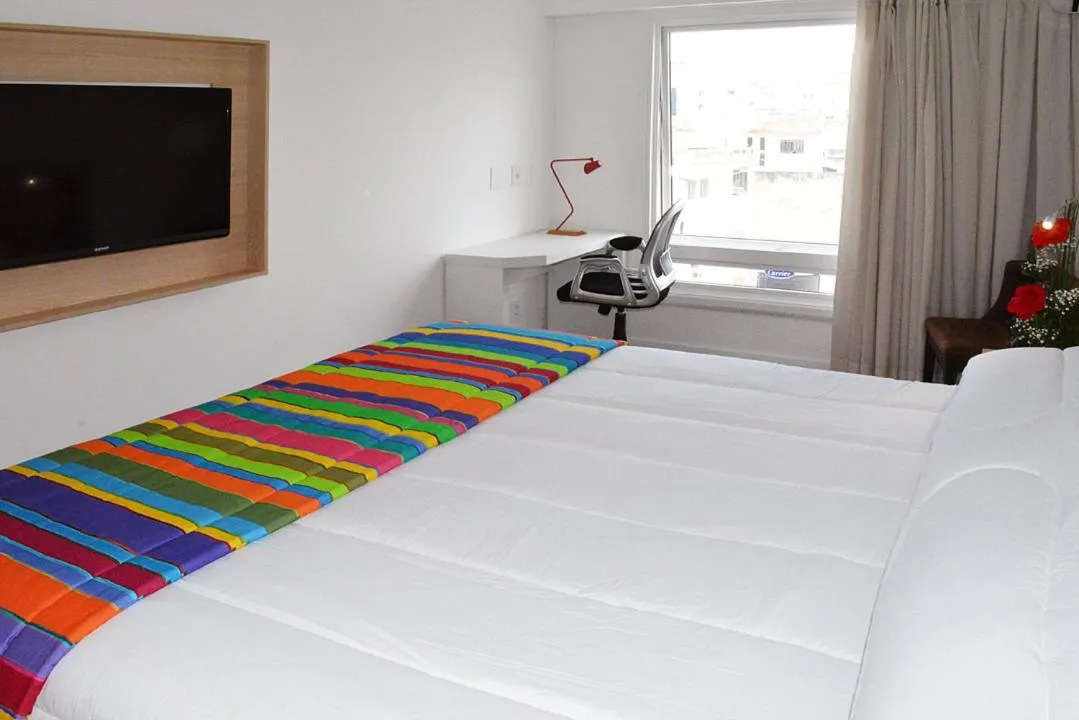 Bedroom, Bed in Royalty Rio Hotel