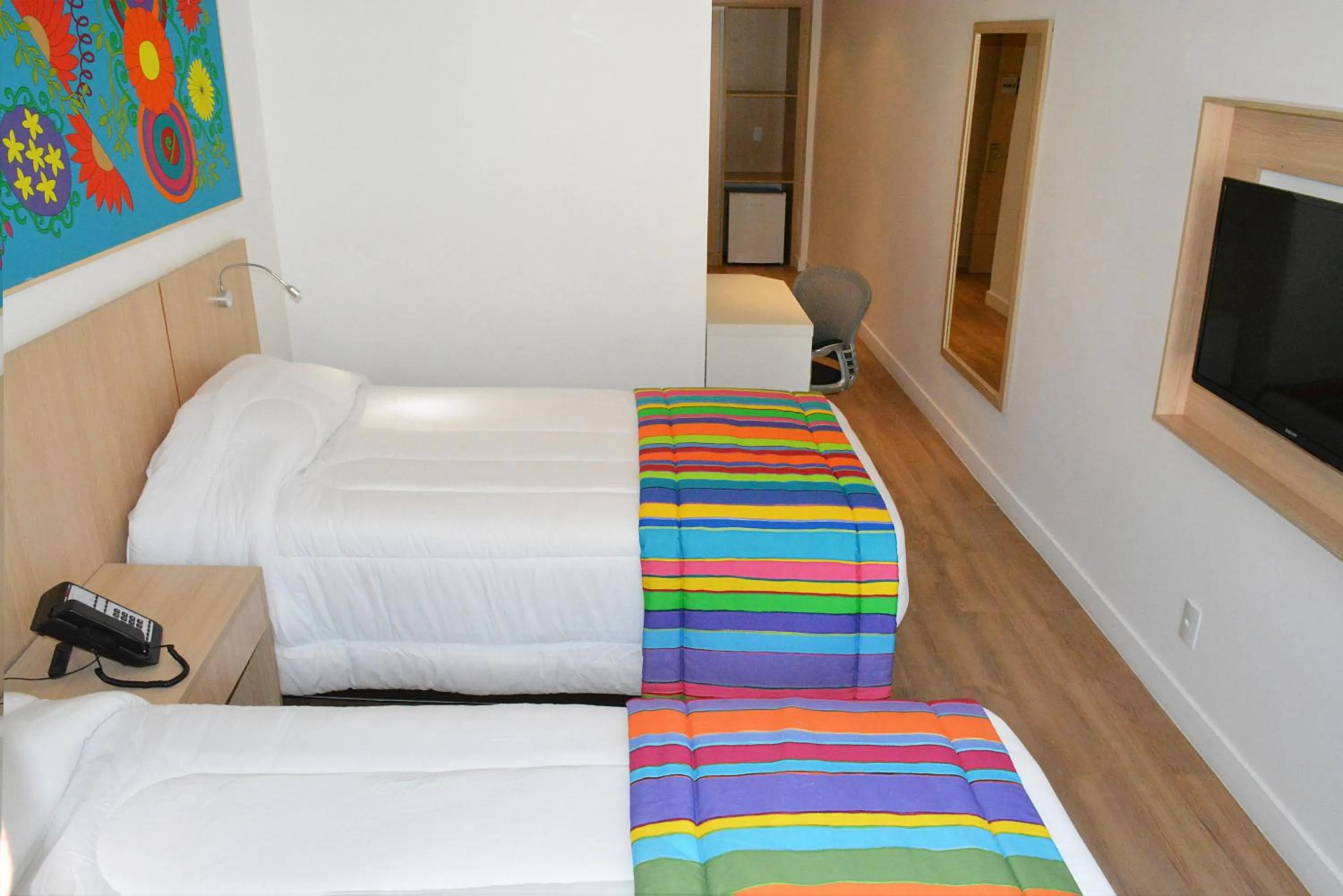 Bedroom, Bed in Royalty Rio Hotel