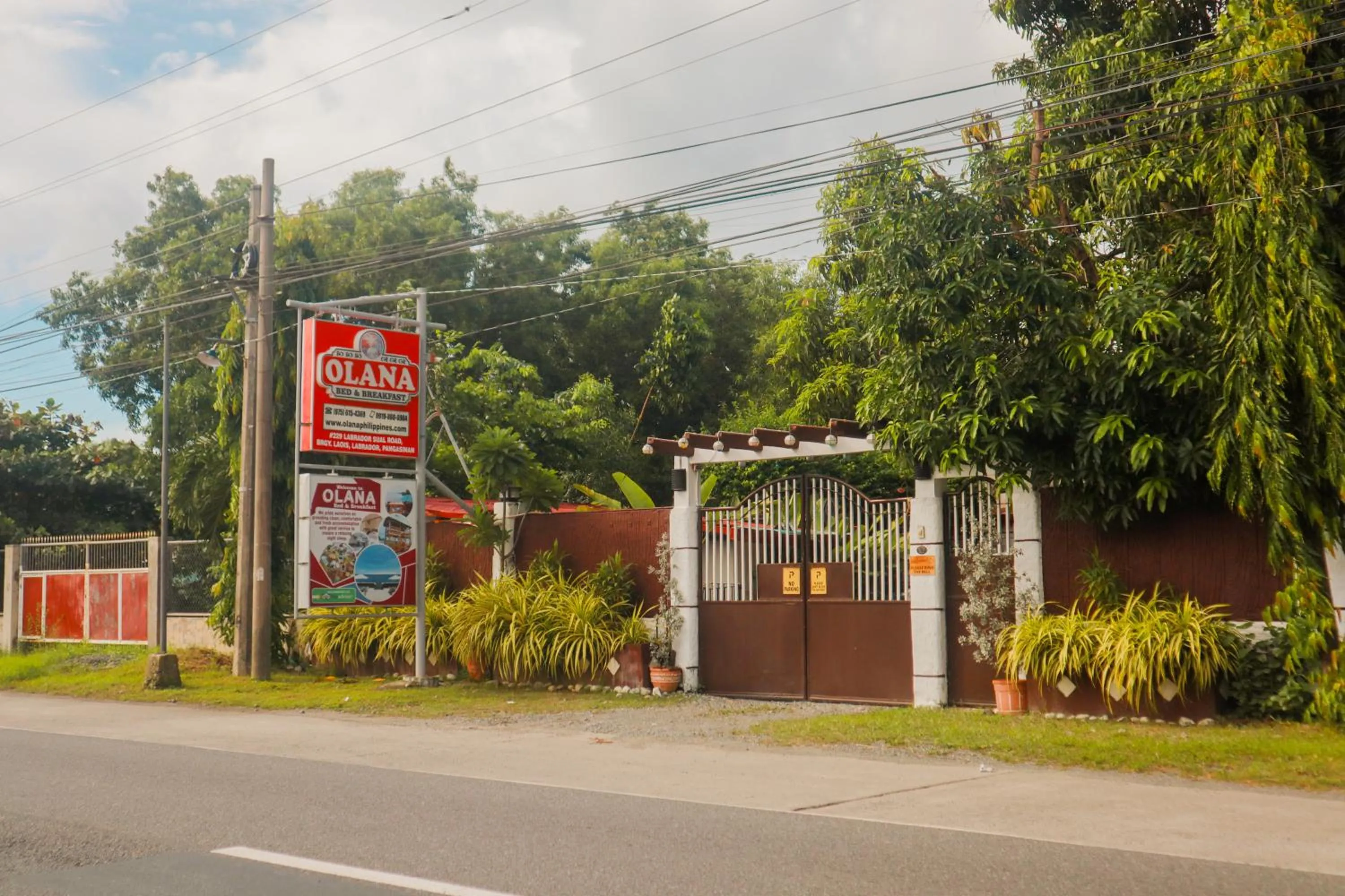 Facade/entrance in Olana Bed and Breakfast