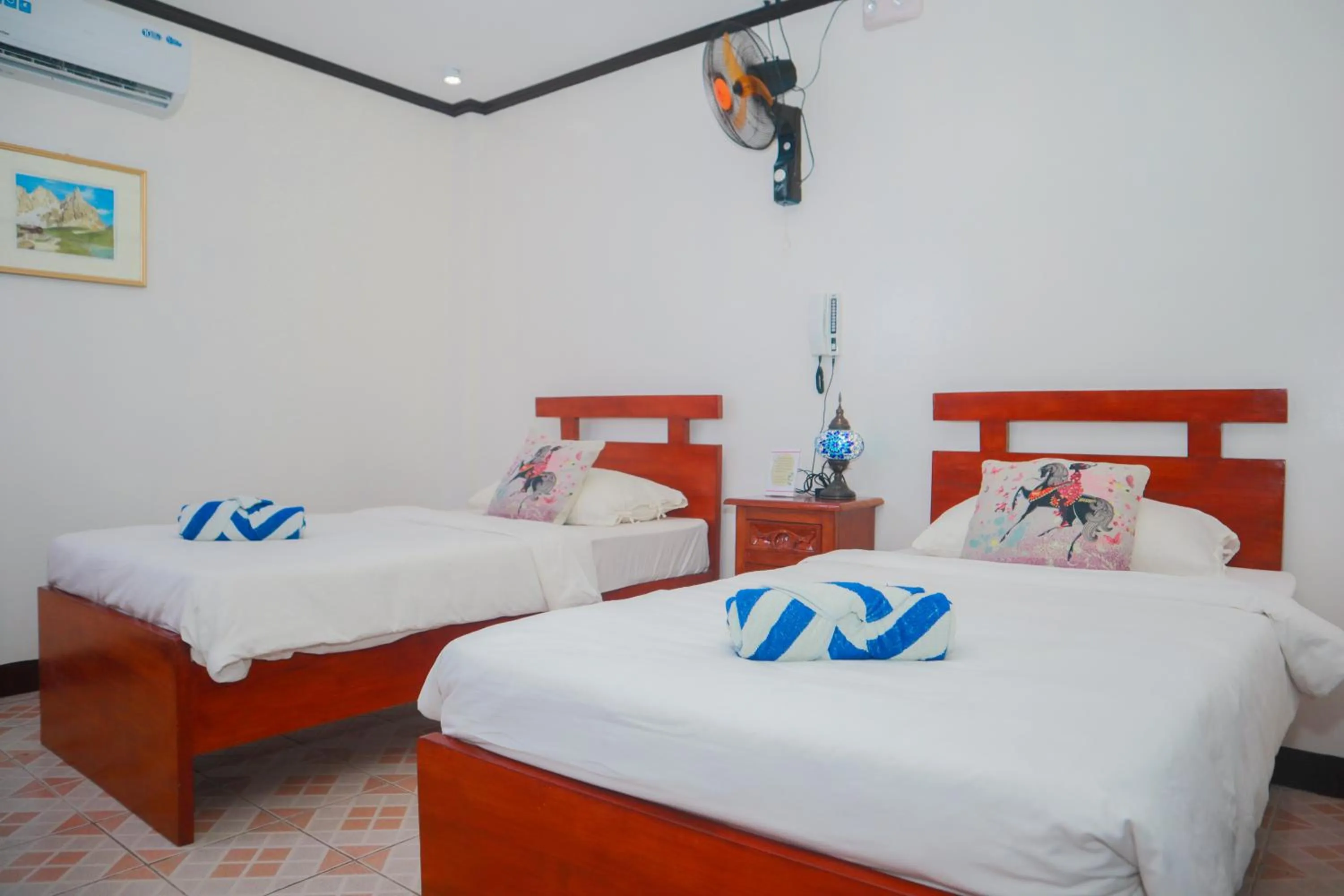 Property building, Bed in Olana Bed and Breakfast