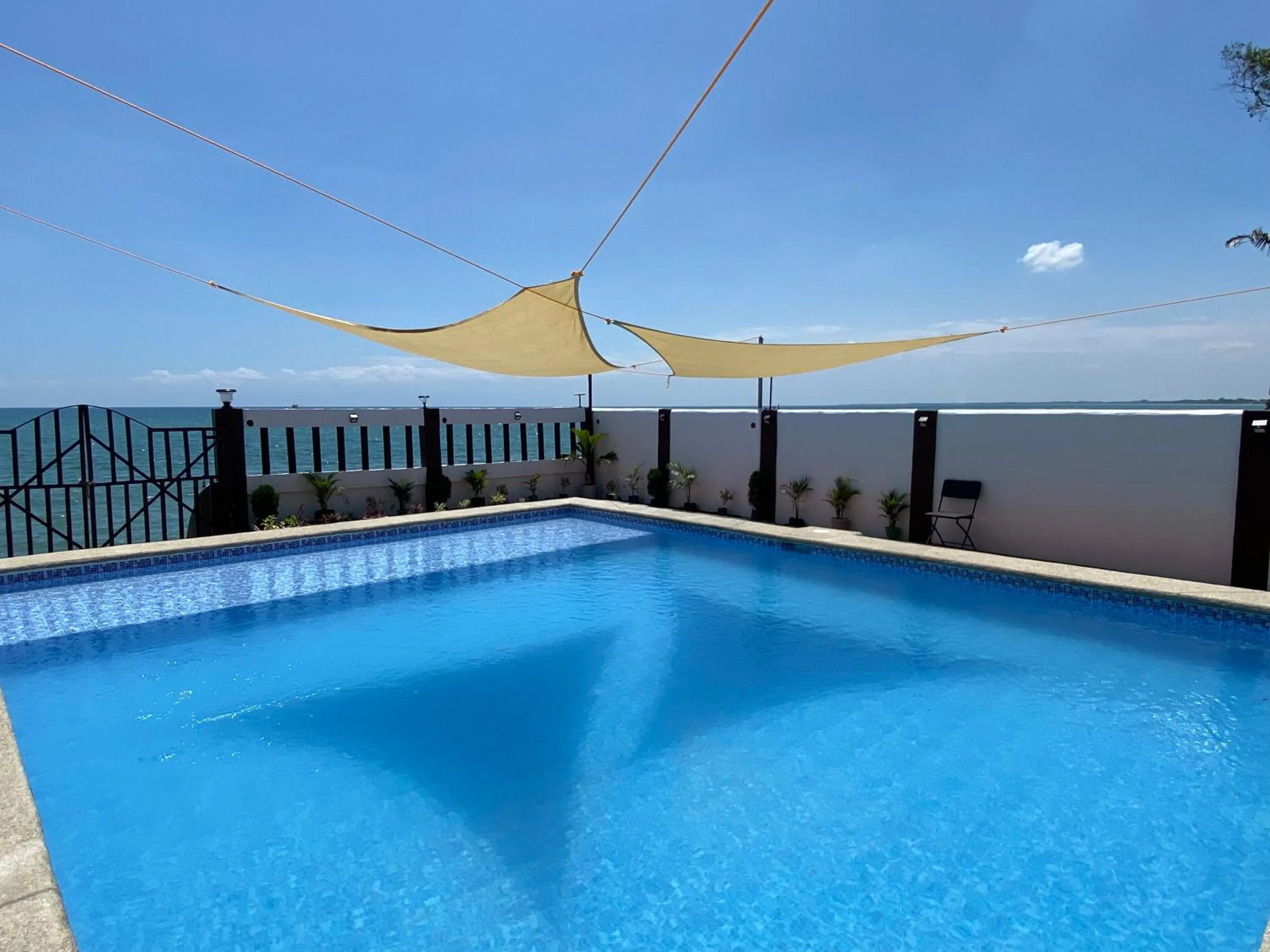 Property building in Olana Bed and Breakfast