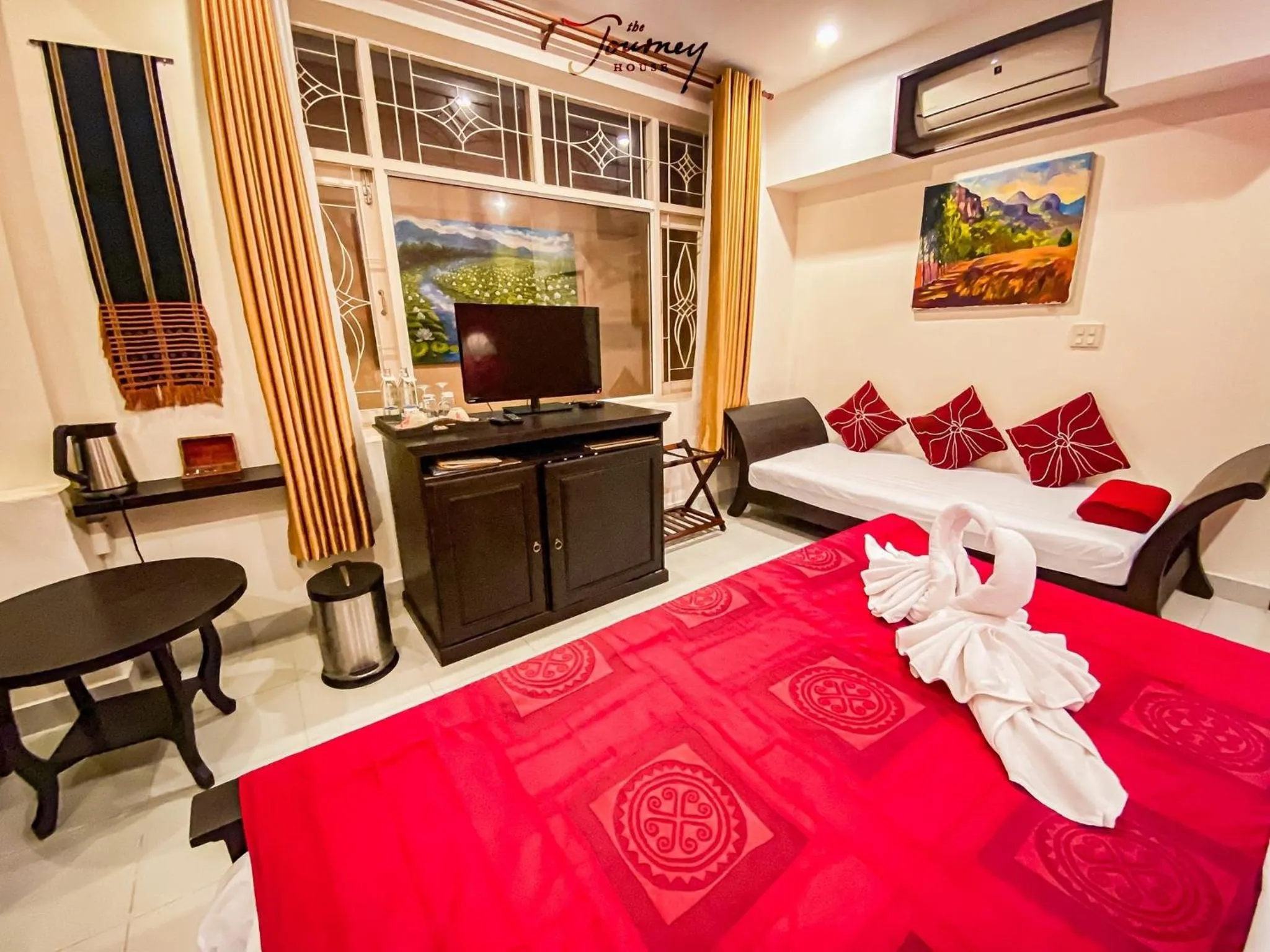 TV and multimedia, Bed in The Journey House Lifestyle Boutique Hotel