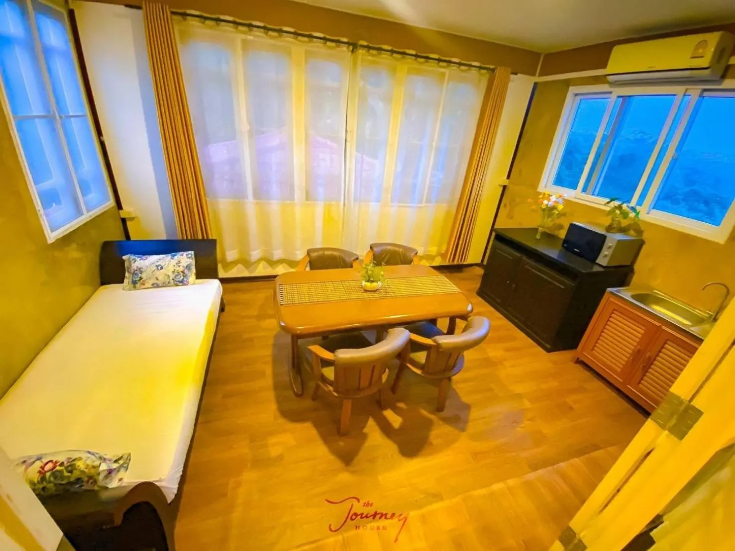 Kitchen or kitchenette, Bed in The Journey House Lifestyle Boutique Hotel