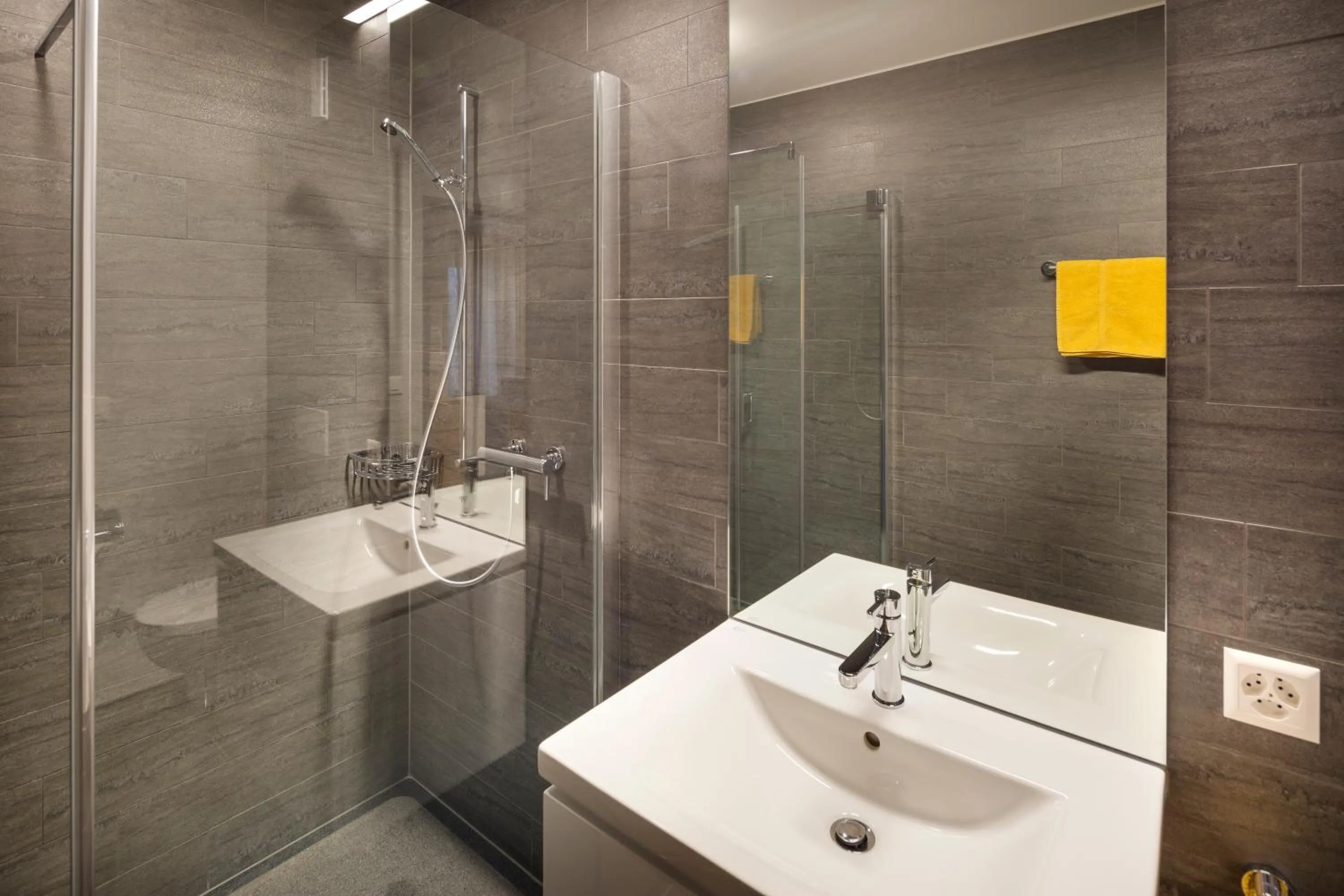 Shower in Aparthotel-aarau-WEST Swiss Quality