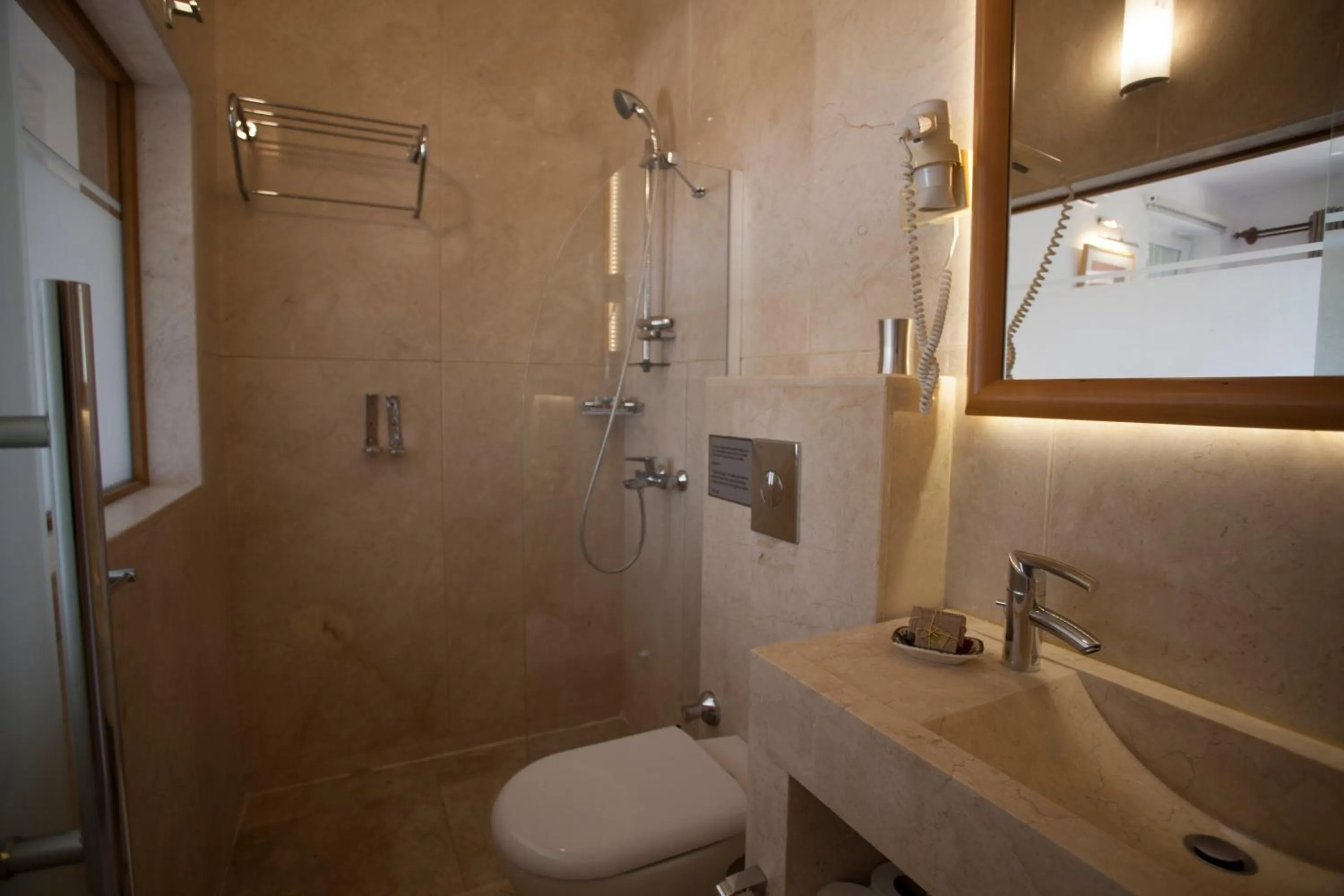 Shower in Mekvin Hotels Deniz Feneri Lighthouse