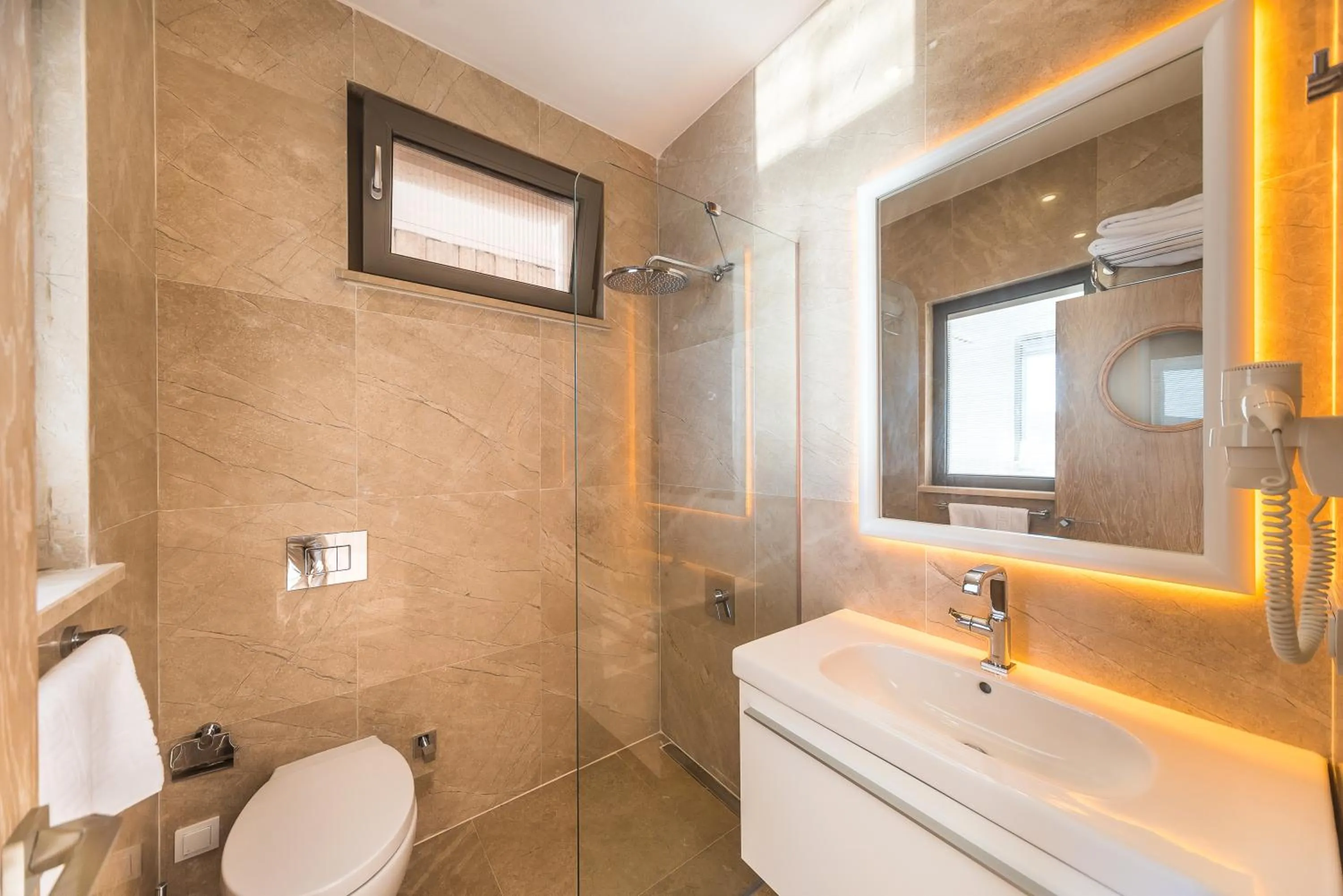 Toilet in Mekvin Hotels Deniz Feneri Lighthouse