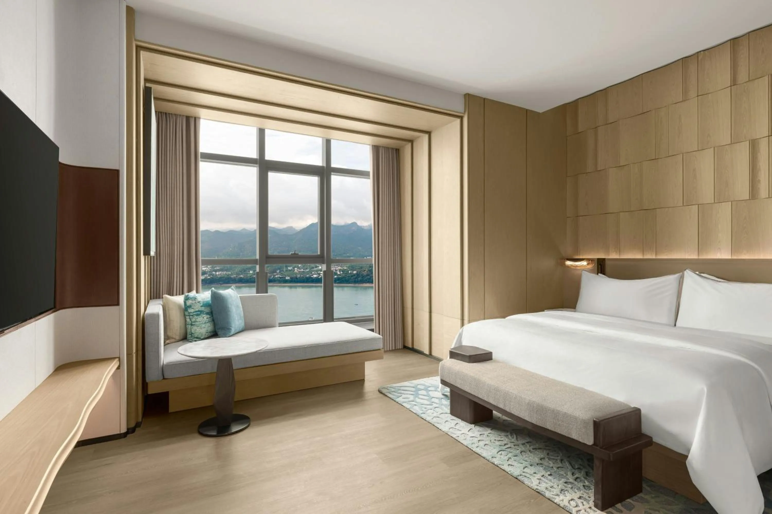 Bedroom, Bed in The Westin Yichang