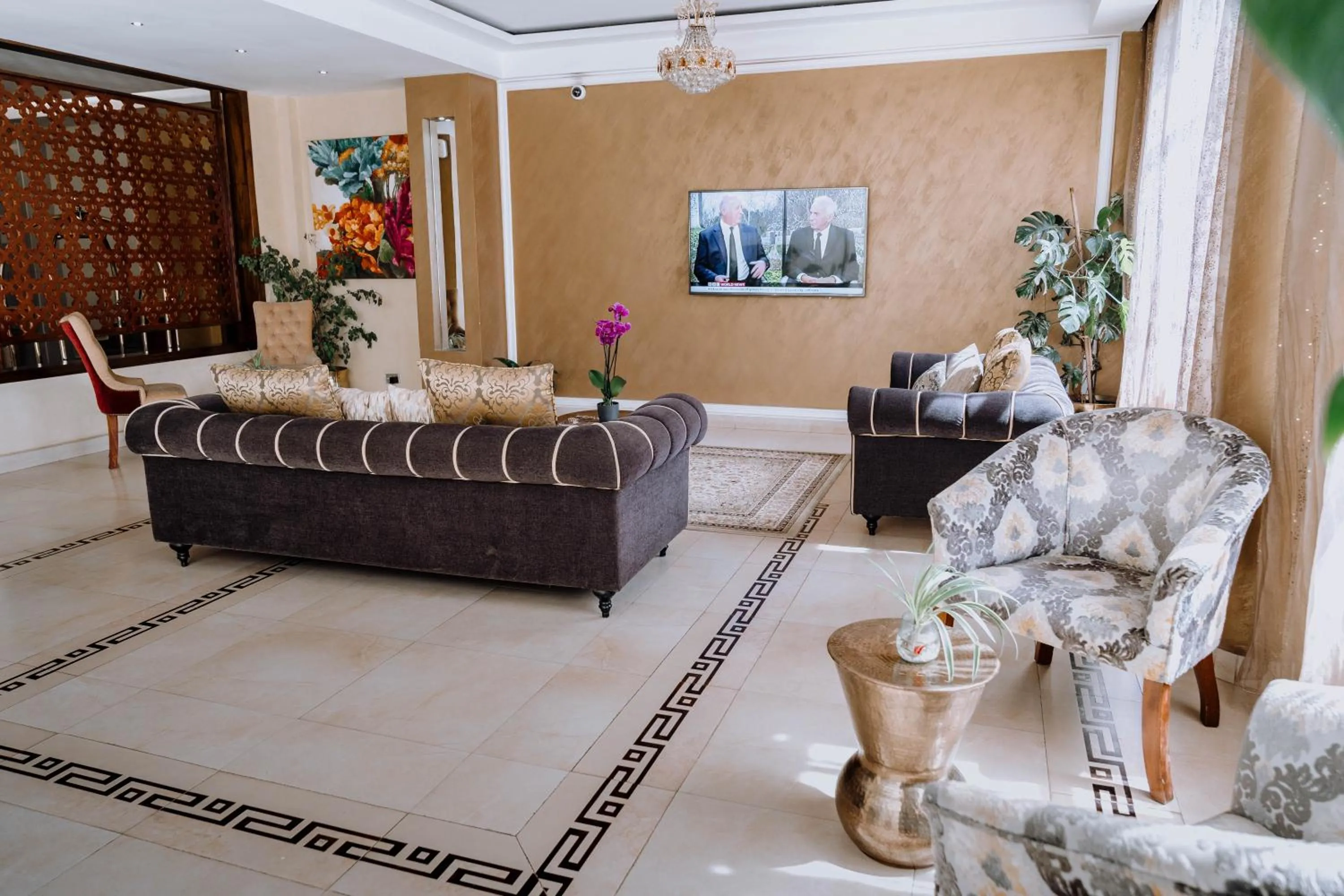 Lobby or reception in Saab Royale Hotel