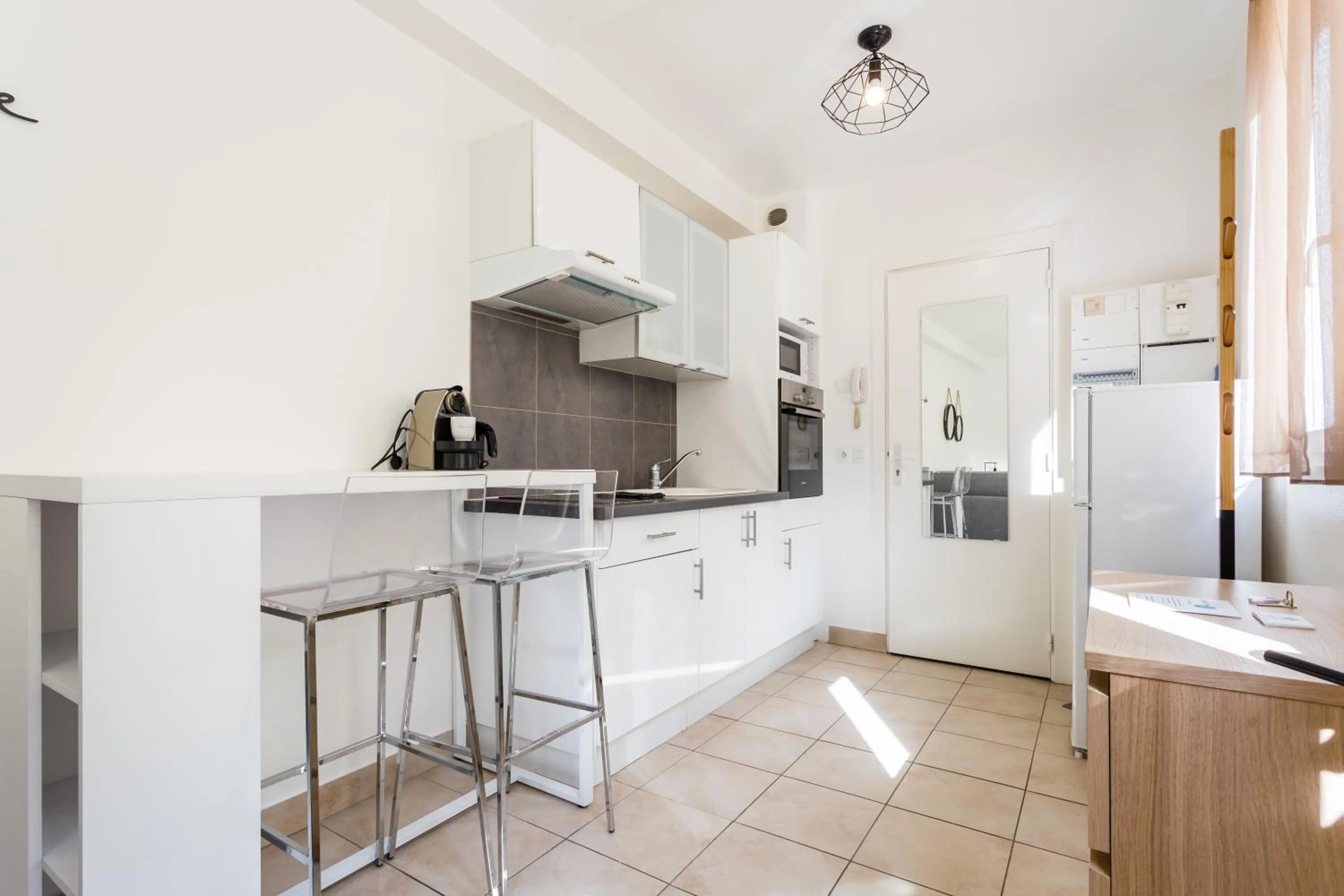 Coffee/tea facilities in Apart By Jo