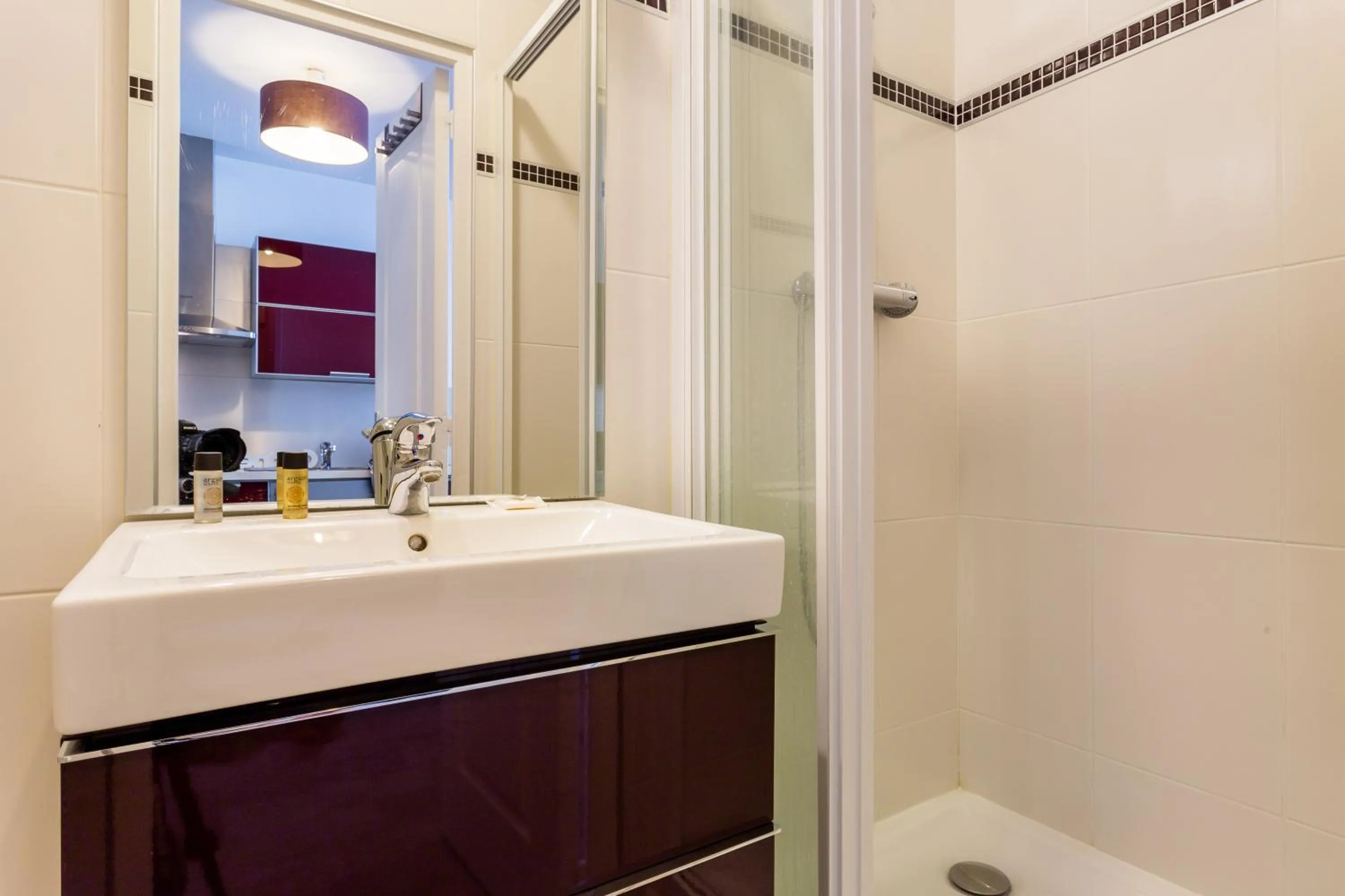 Shower in Apart By Jo