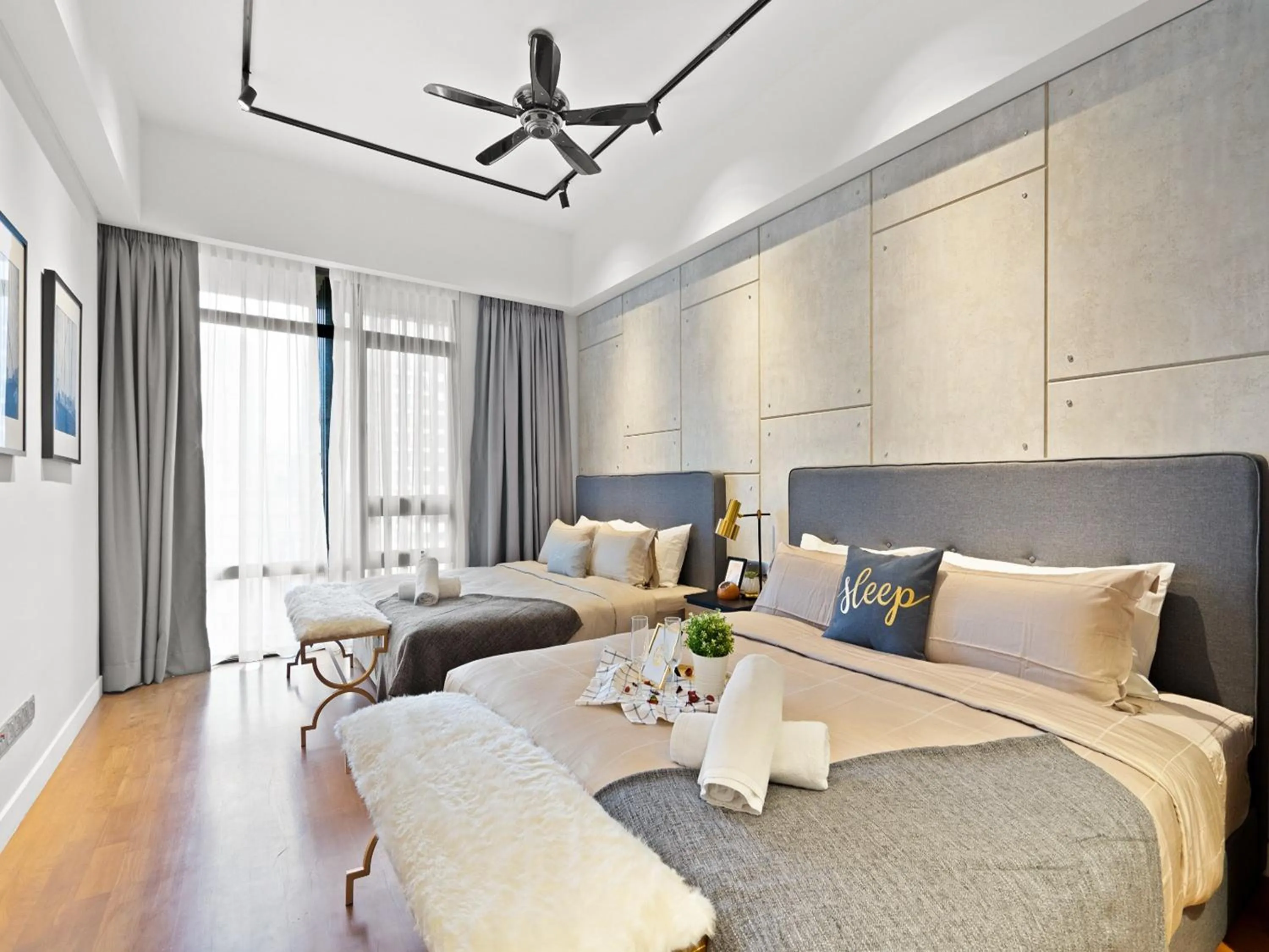 Bed in Leo Guesthouse at Anggun Residence Suite