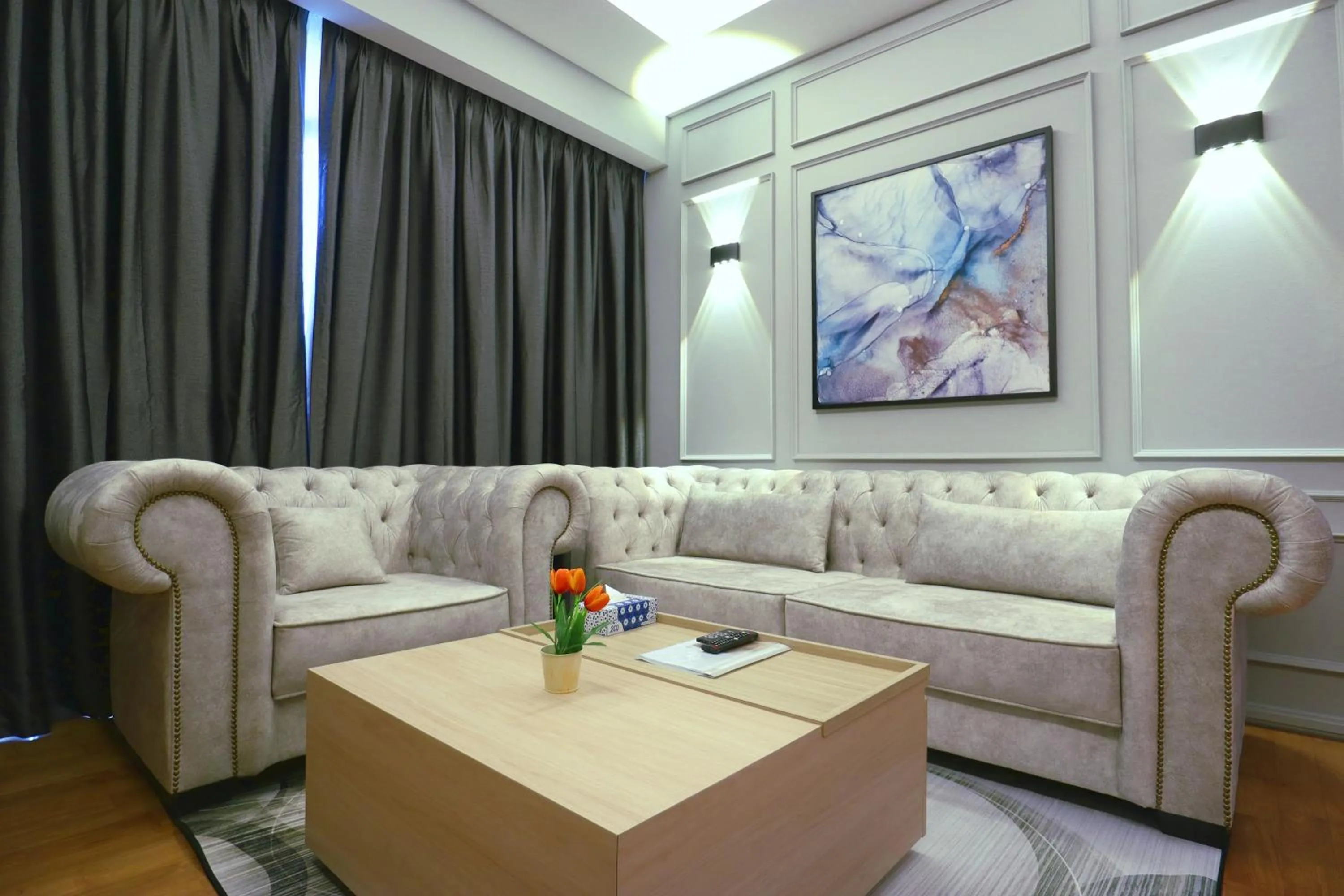 Seating area in Leo Guesthouse at Anggun Residence Suite