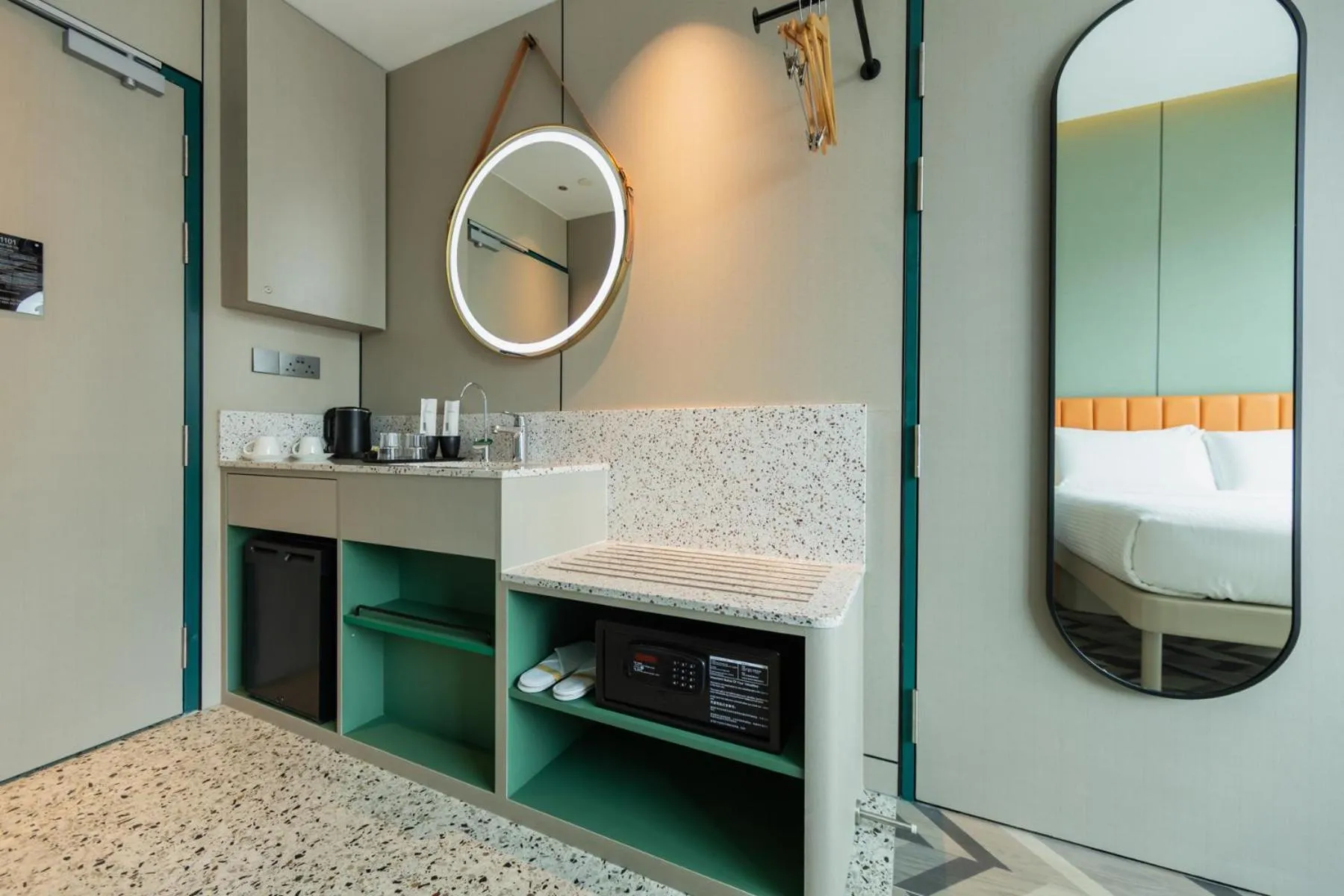 Photo of the whole room in Hotel Waterloo Singapore - Handwritten Collection