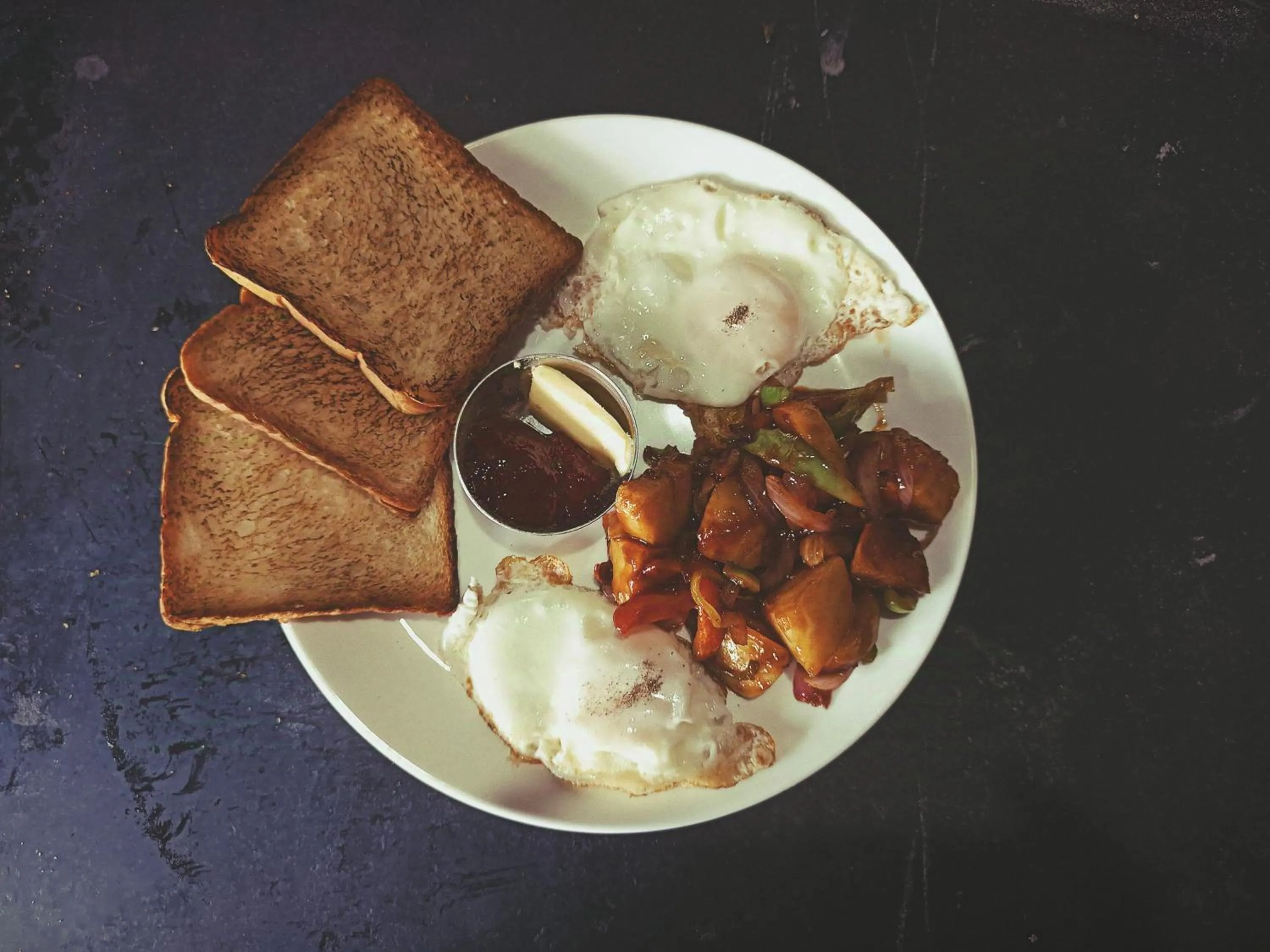Breakfast in Rambo homestay hampi