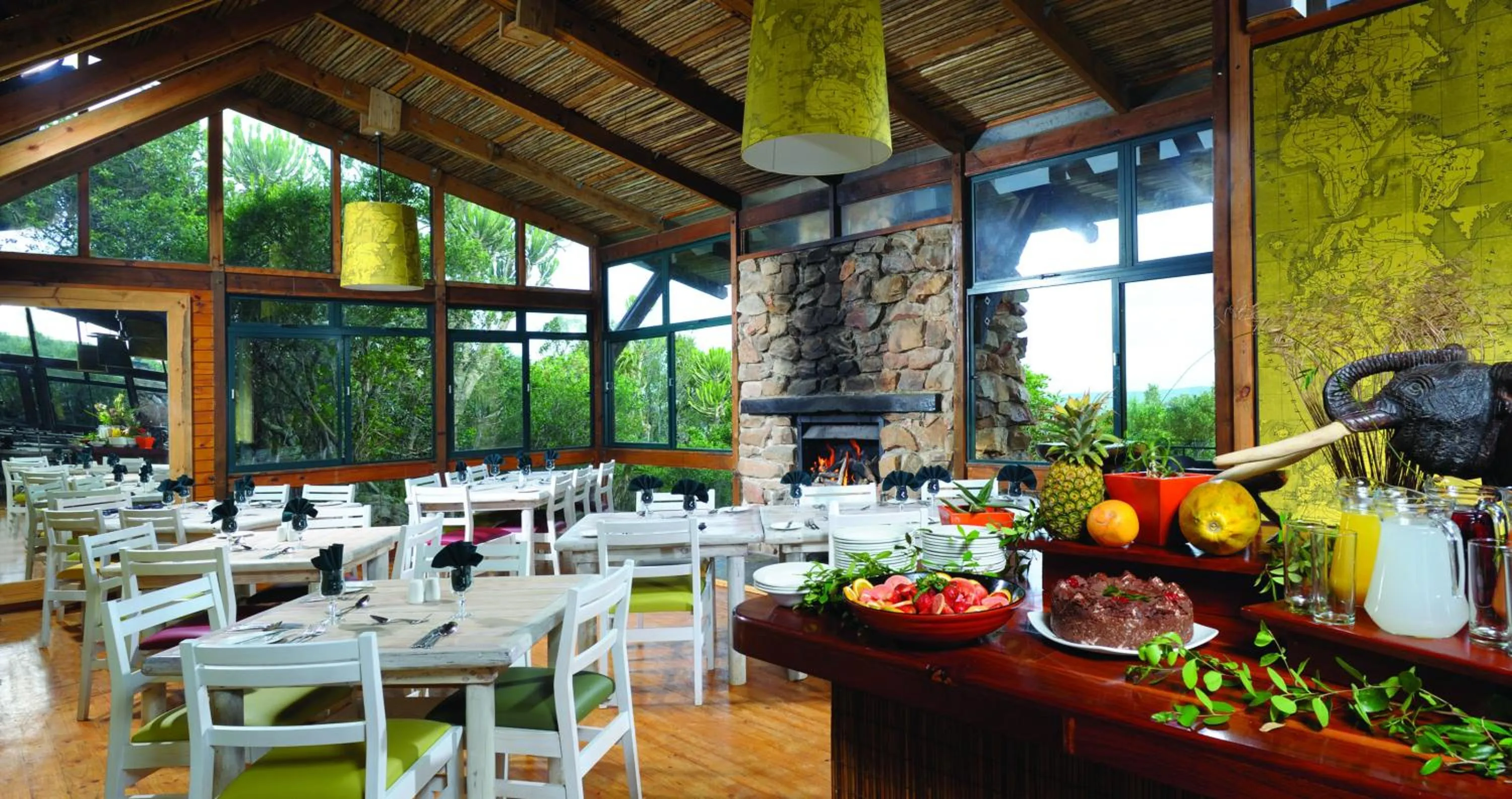 Restaurant/places to eat in Kariega Game Reserve Main Lodge