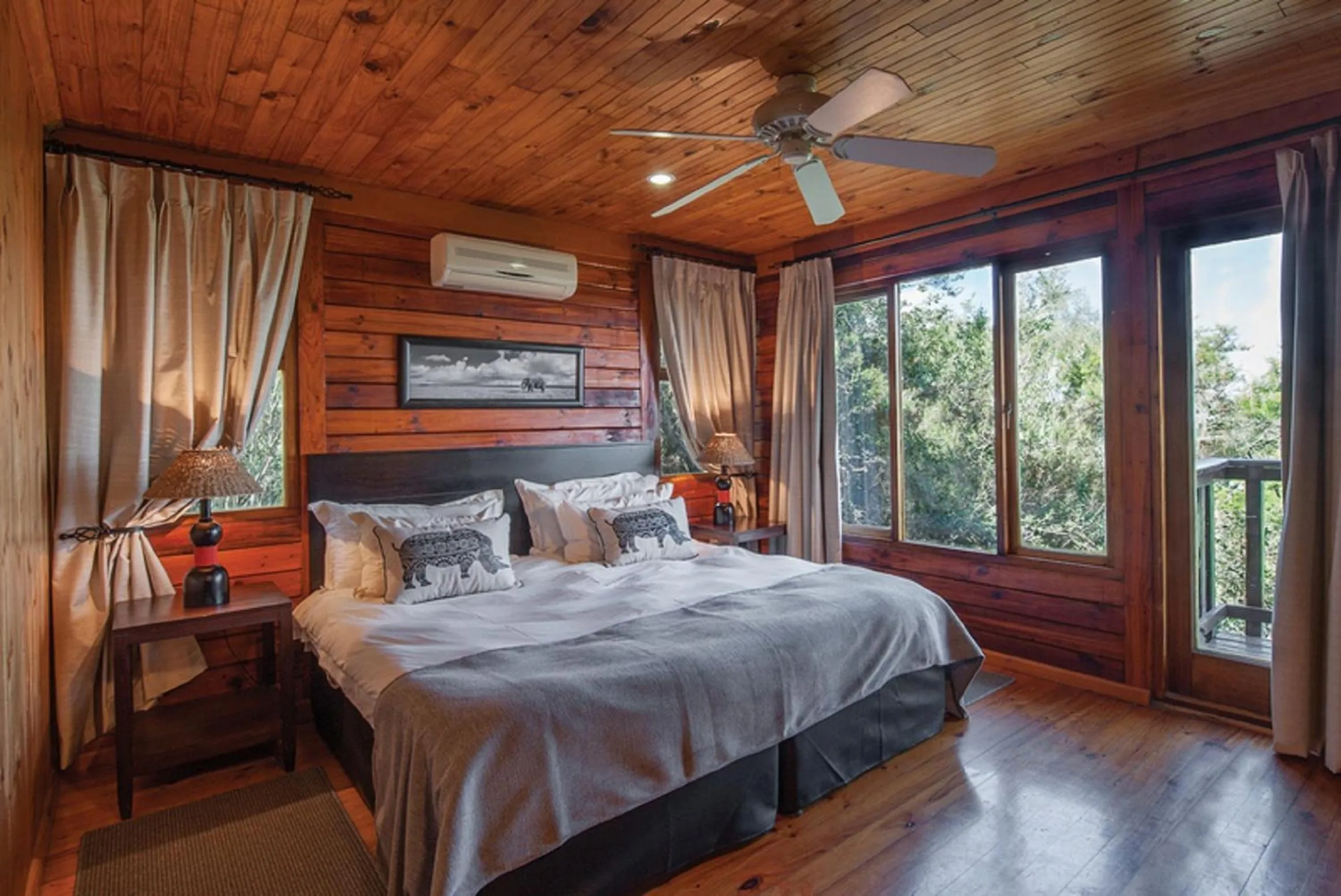 Bedroom, Bed in Kariega Game Reserve Main Lodge