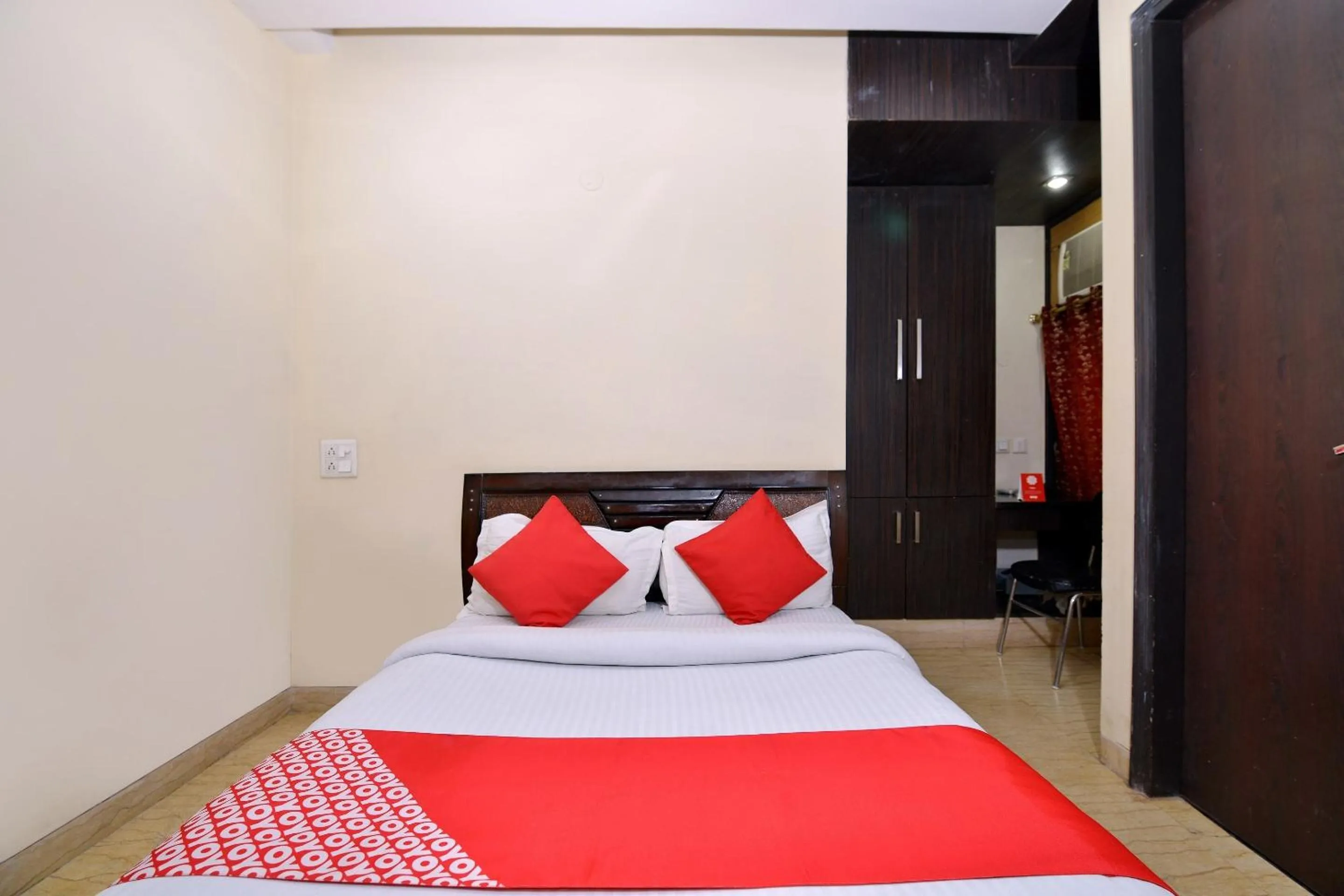 Bedroom, Bed in Super Collection O Lotus Bed & Breakfast