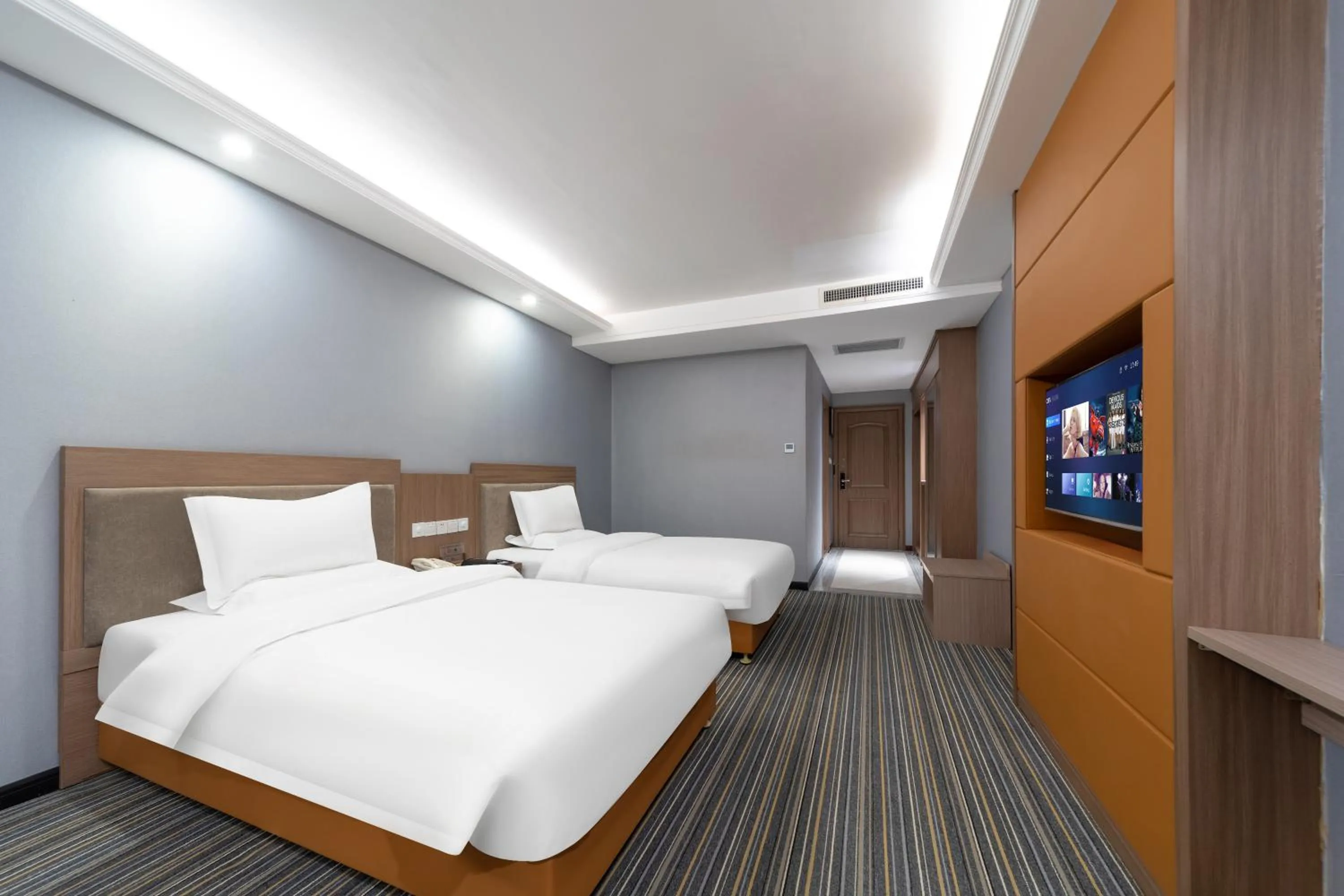 Bed in Days Inn Xi'an City Center