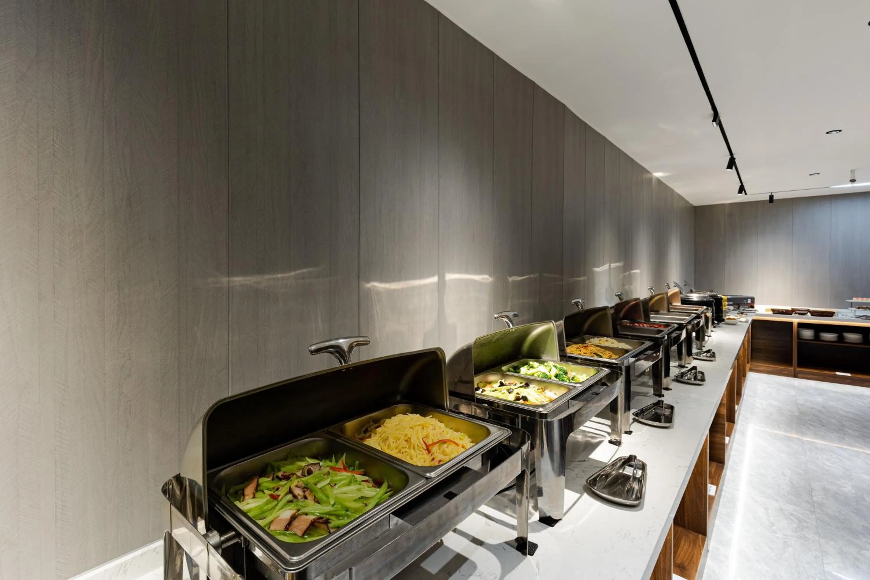 Restaurant/places to eat in Days Inn Xi'an City Center