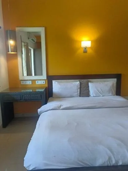 Deluxe Room in Hotel Coco Goa