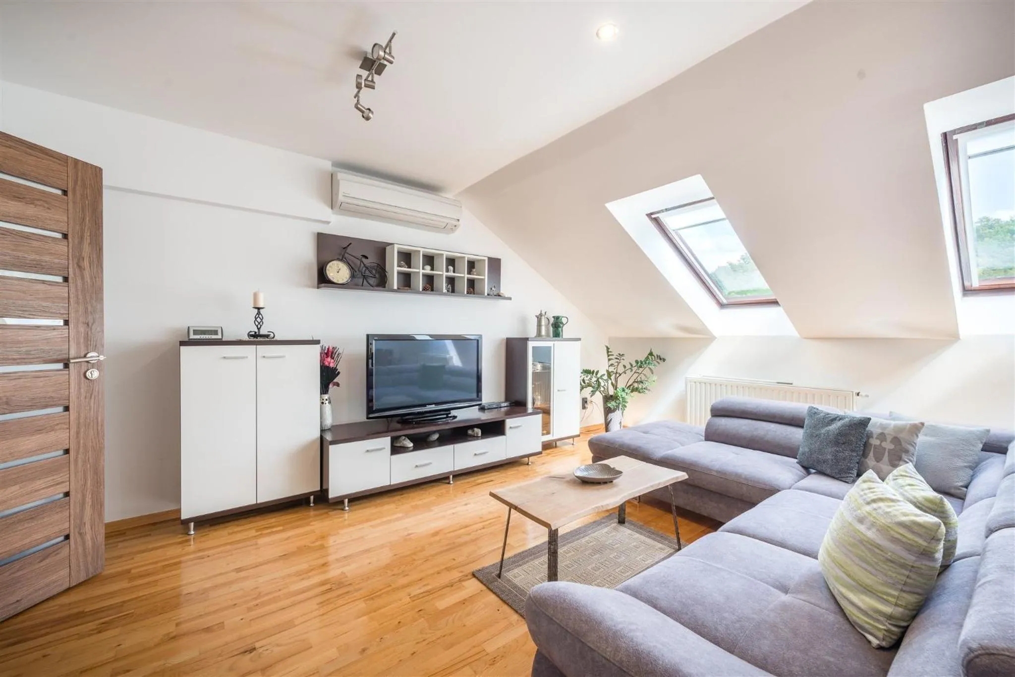 Old Pear Apartment