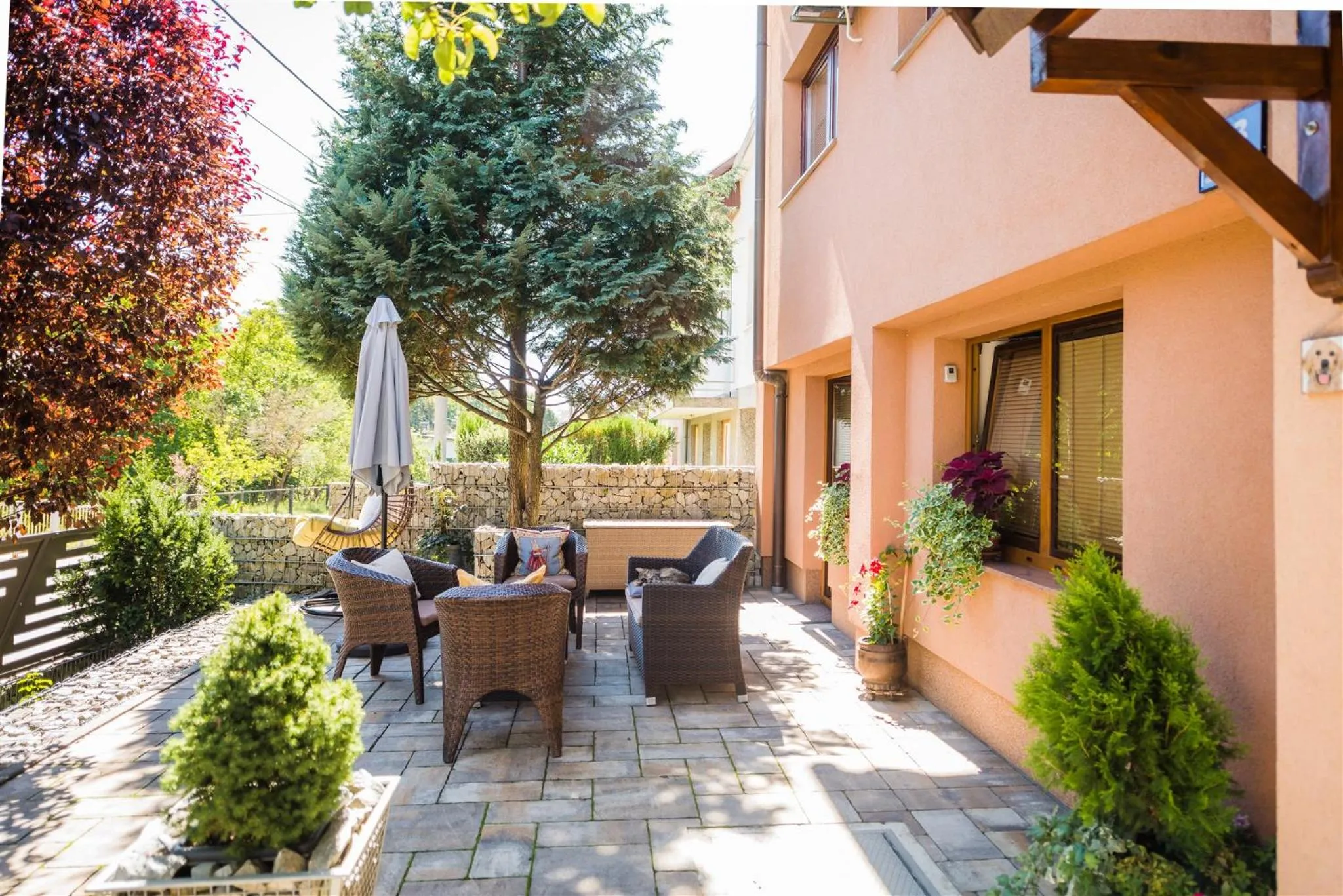 Old Pear Apartment
