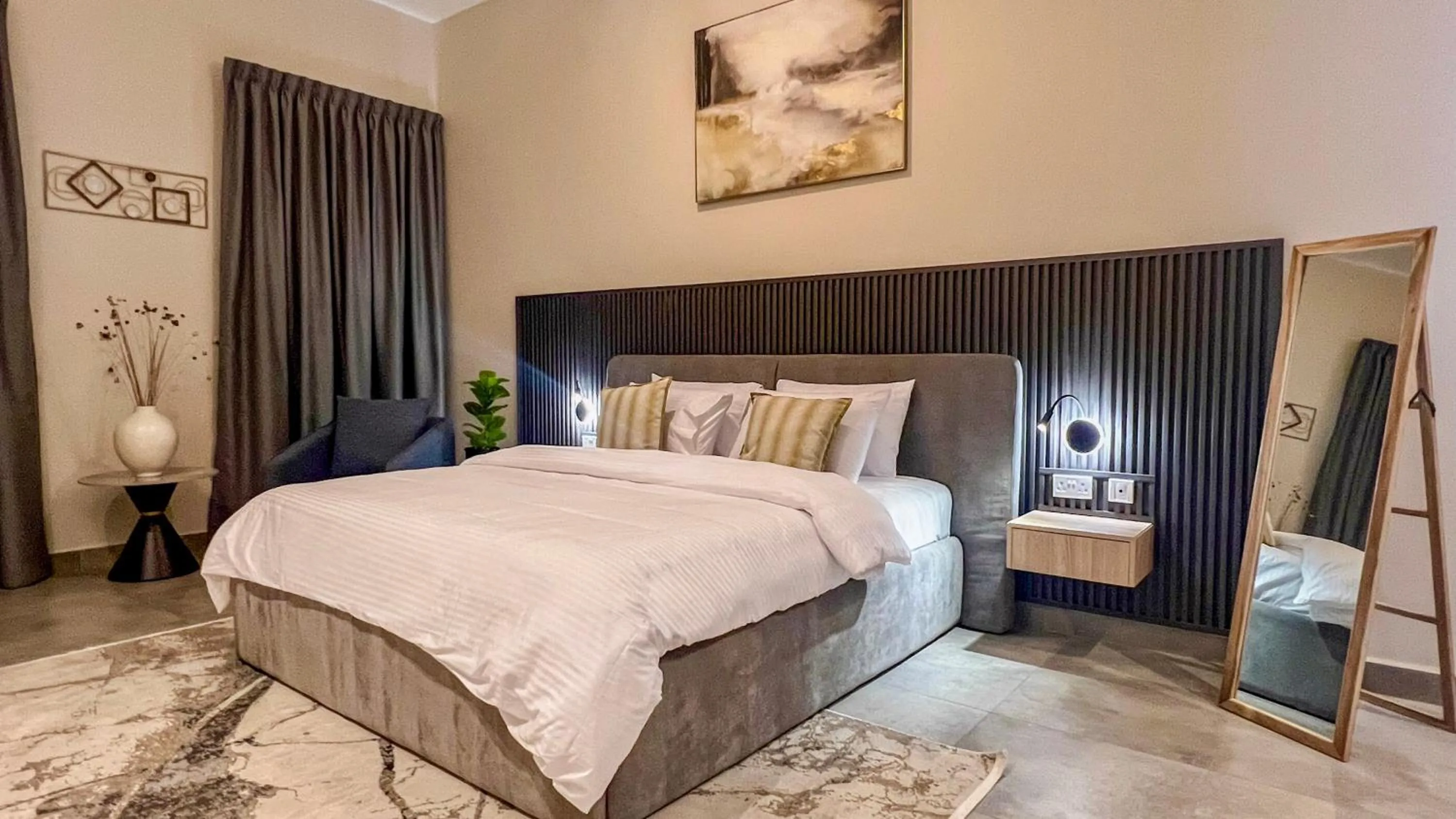 Bed in Anthonian Suites