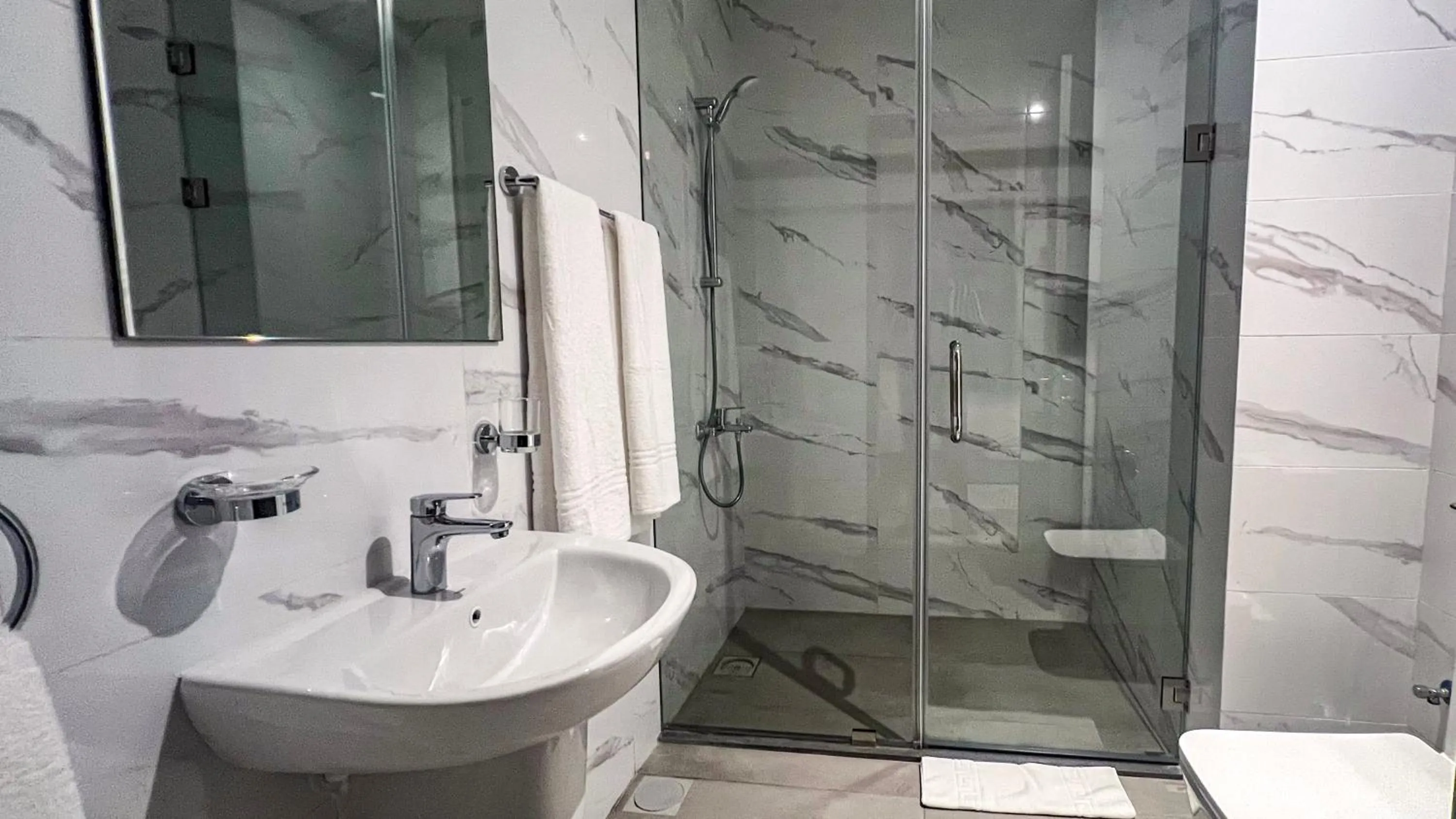 Bathroom in Anthonian Suites