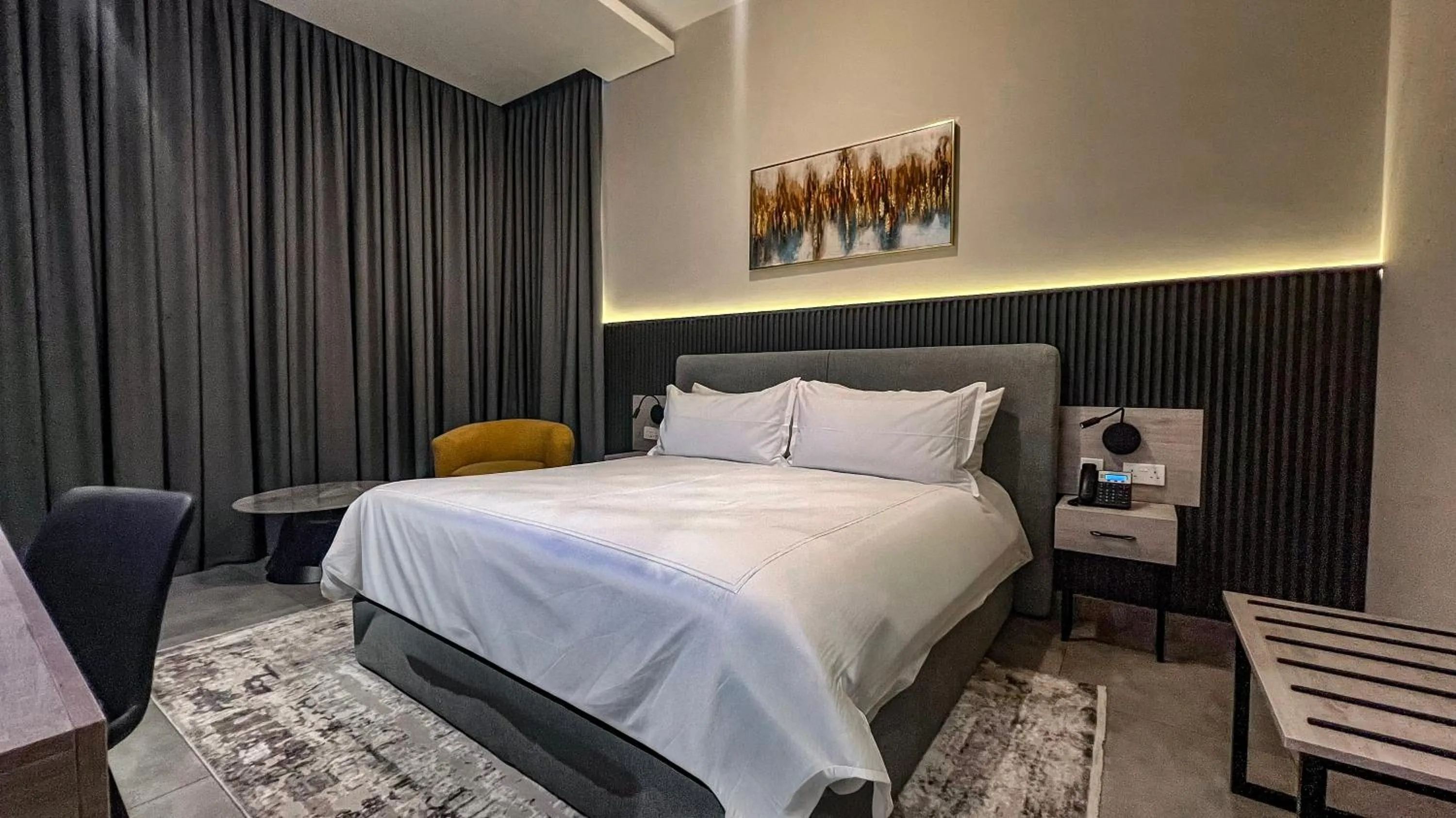 Bedroom, Bed in Anthonian Suites