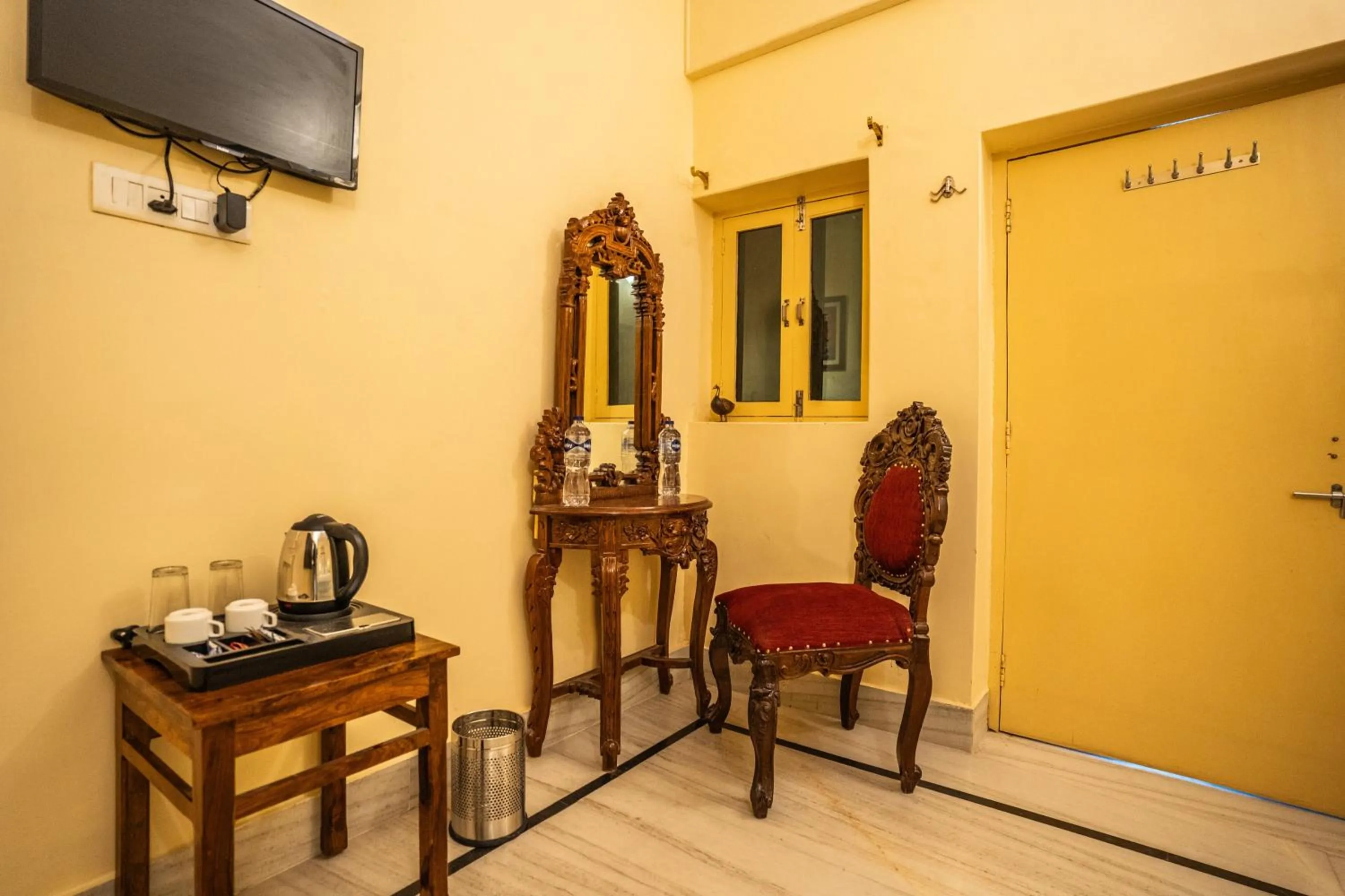 TV and multimedia in Hotel Himmat Niwas